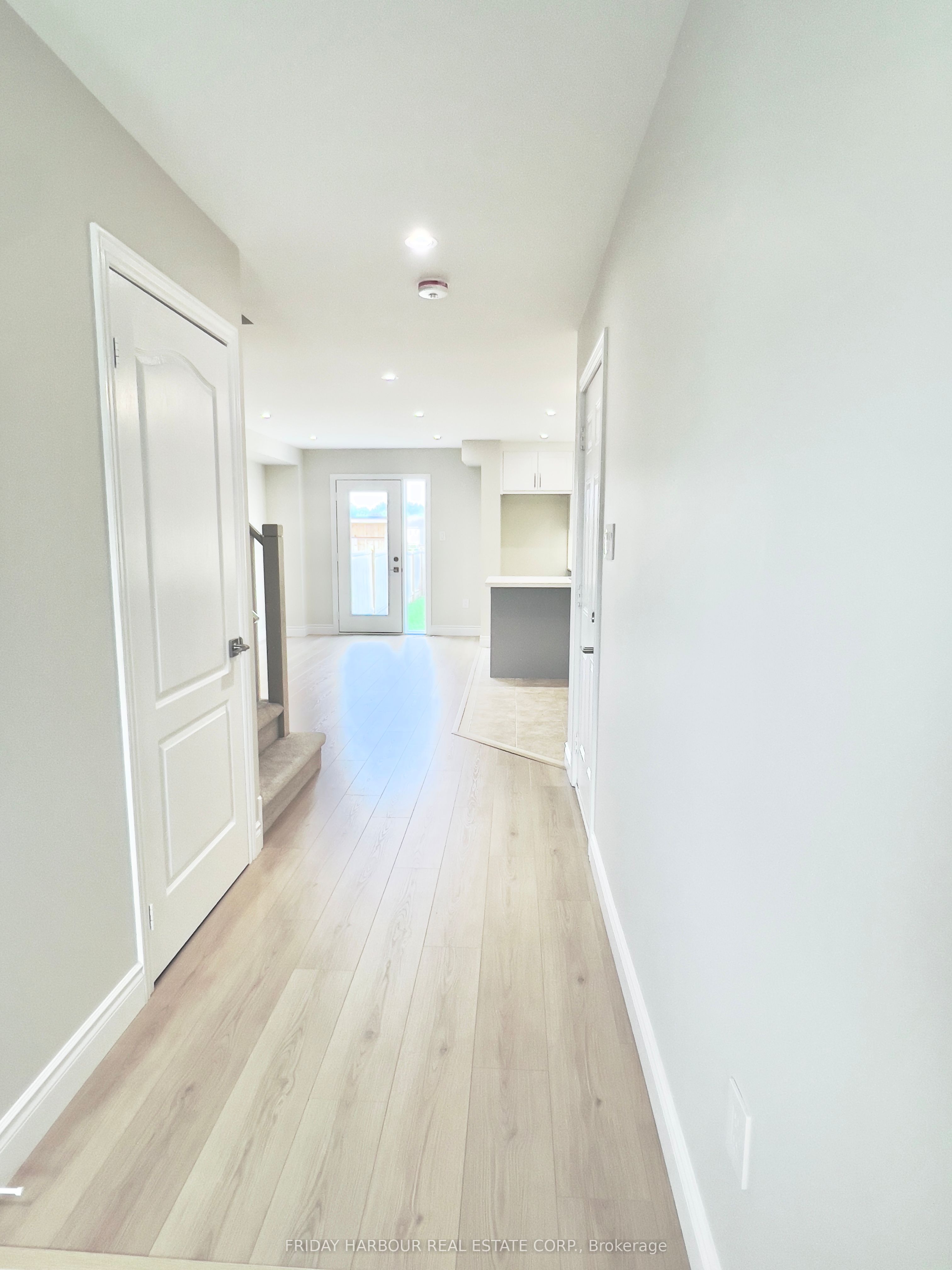 16 Admiral Crescent Property Photo 14