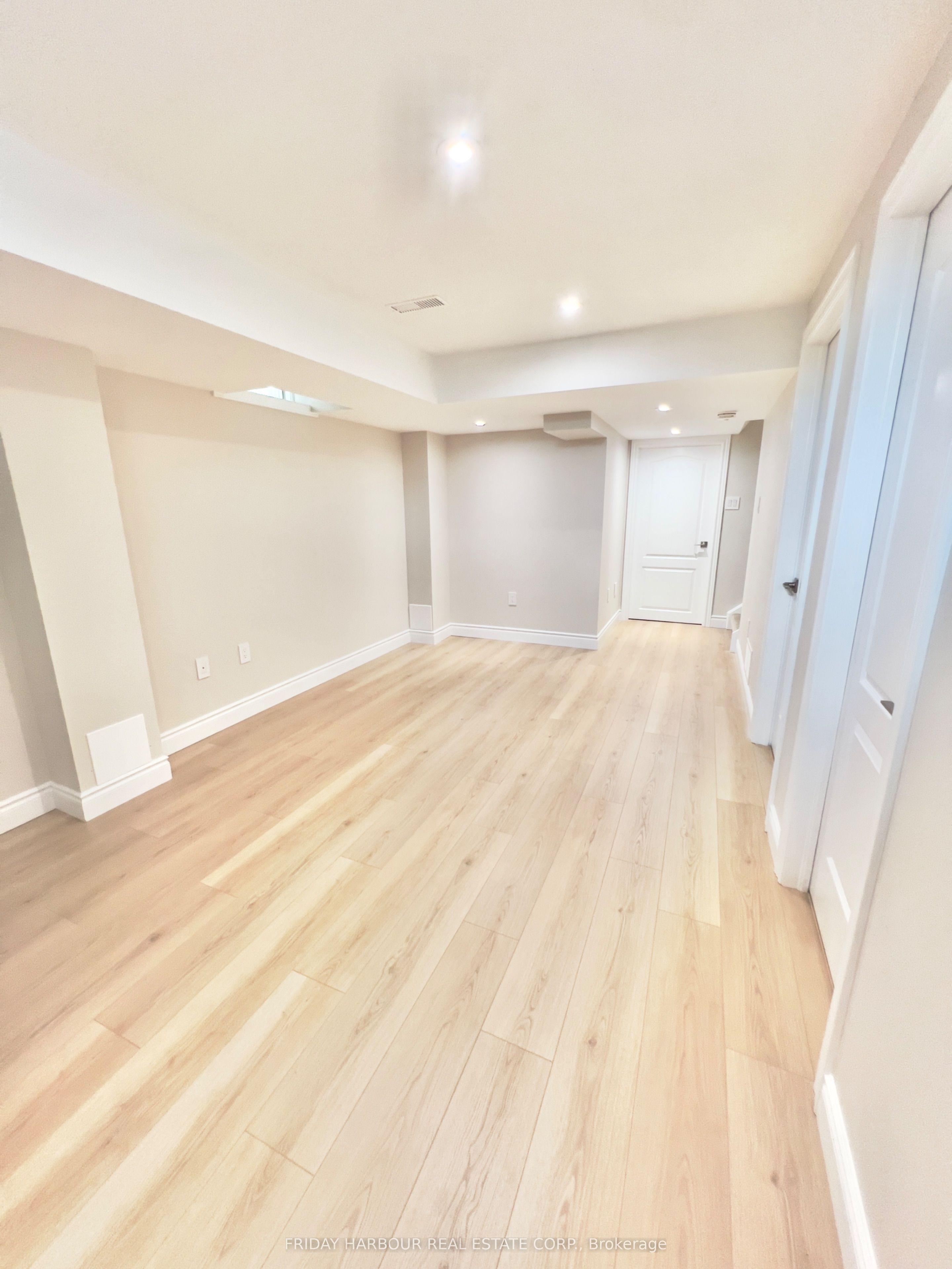 16 Admiral Crescent Property Photo 26