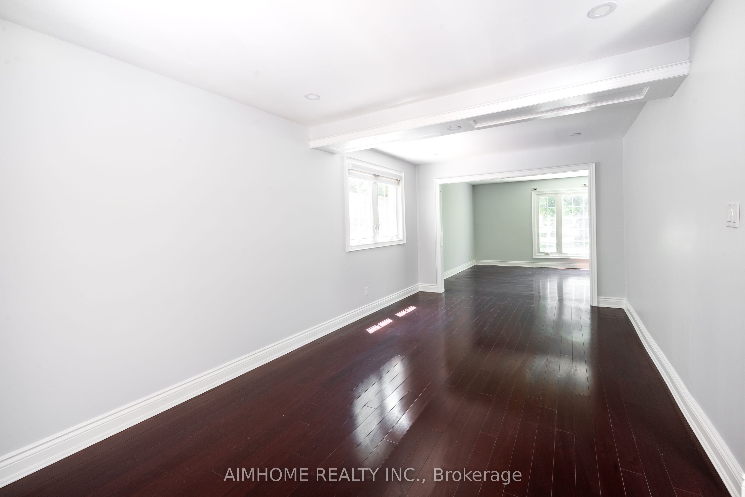 9 Jill Court Property Photo 5