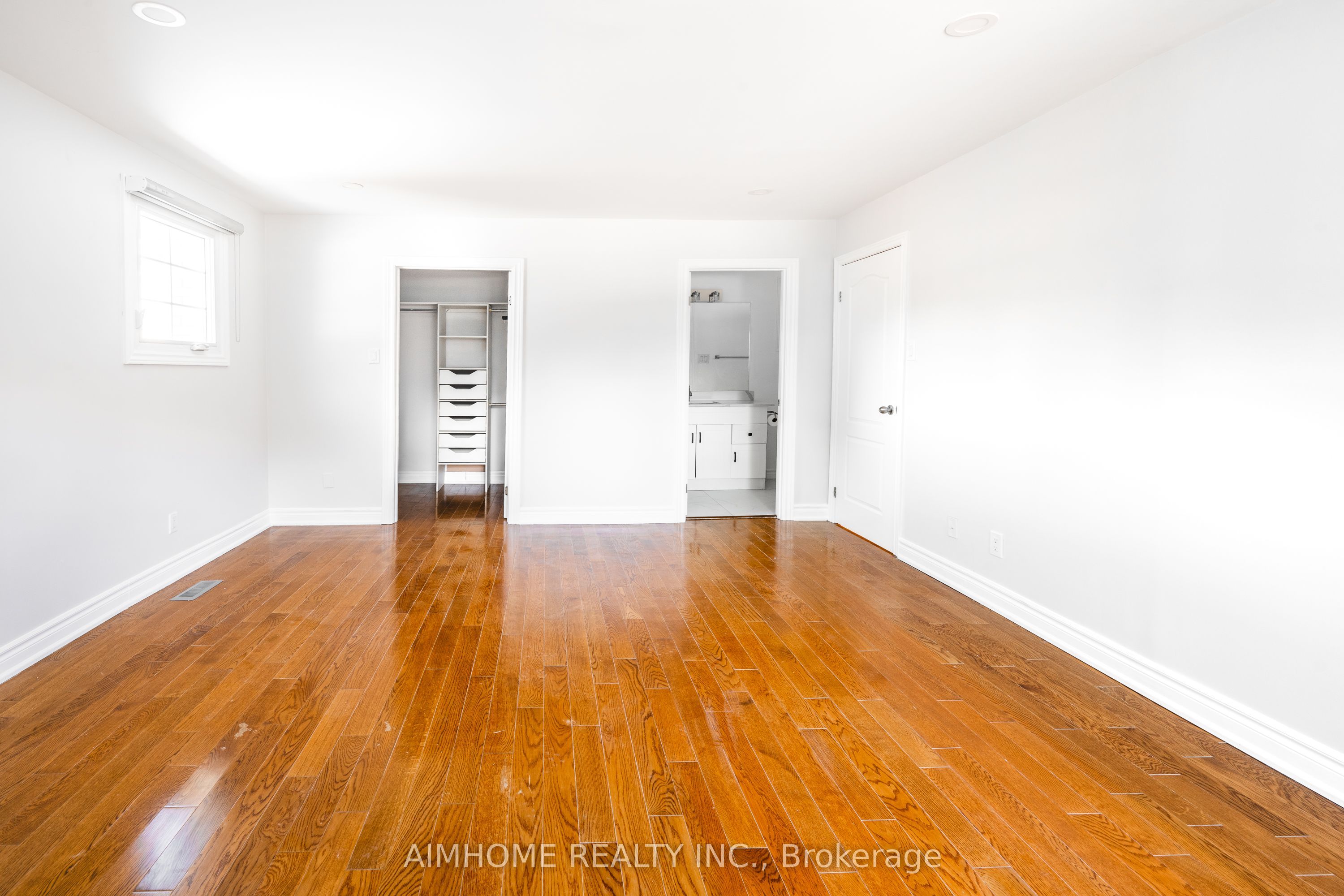 9 Jill Court Property Photo 10