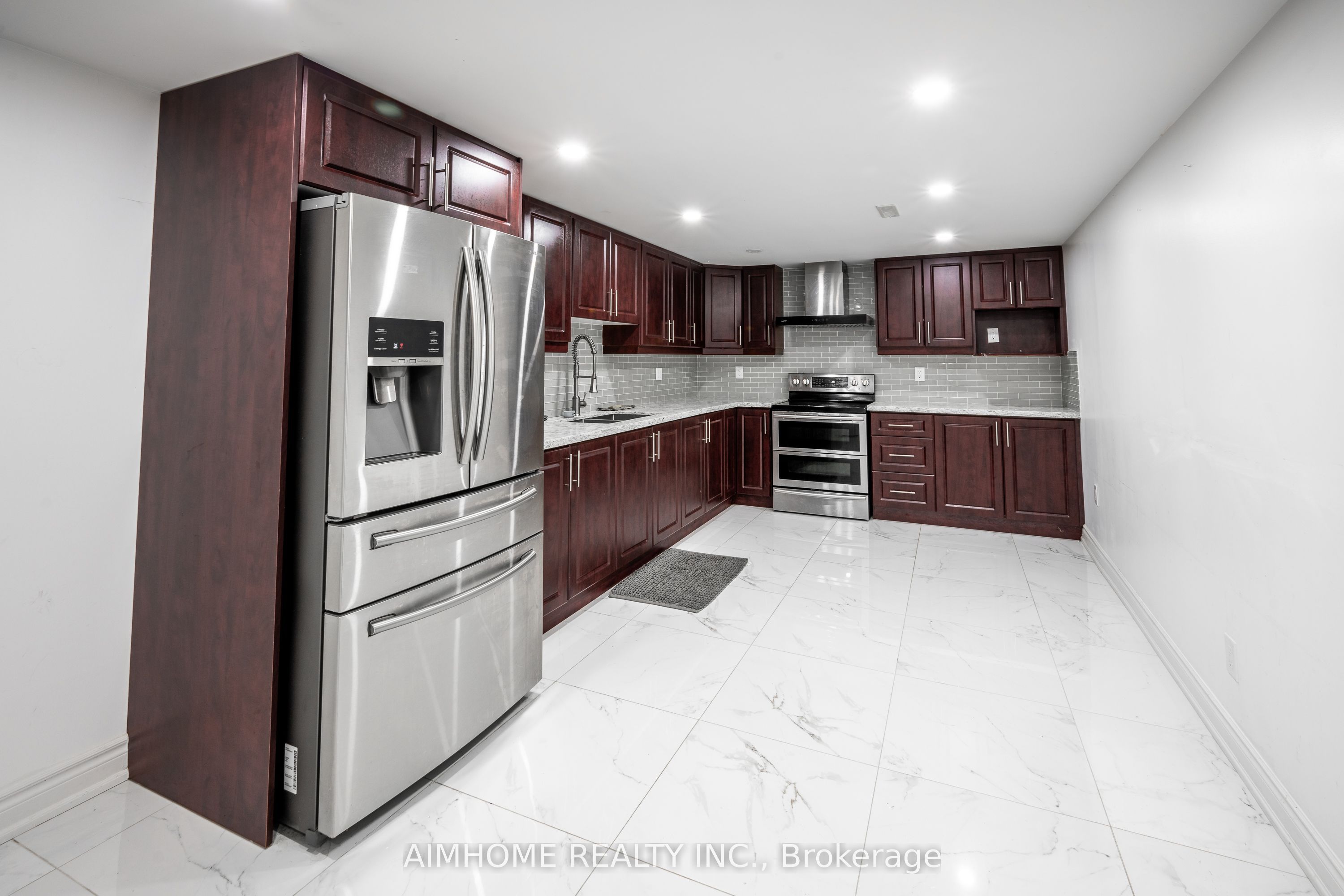 9 Jill Court Property Photo 16