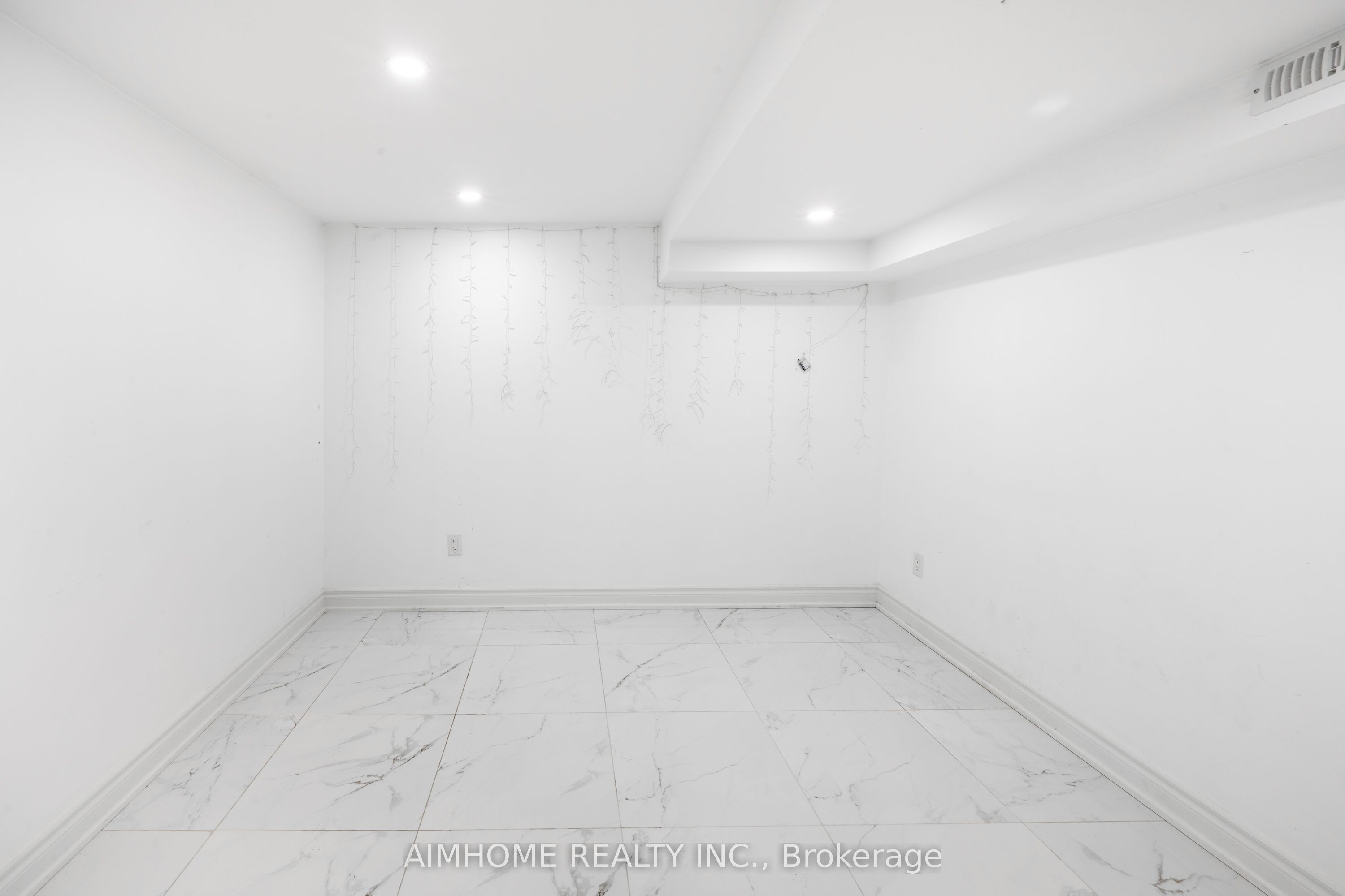 9 Jill Court Property Photo 21