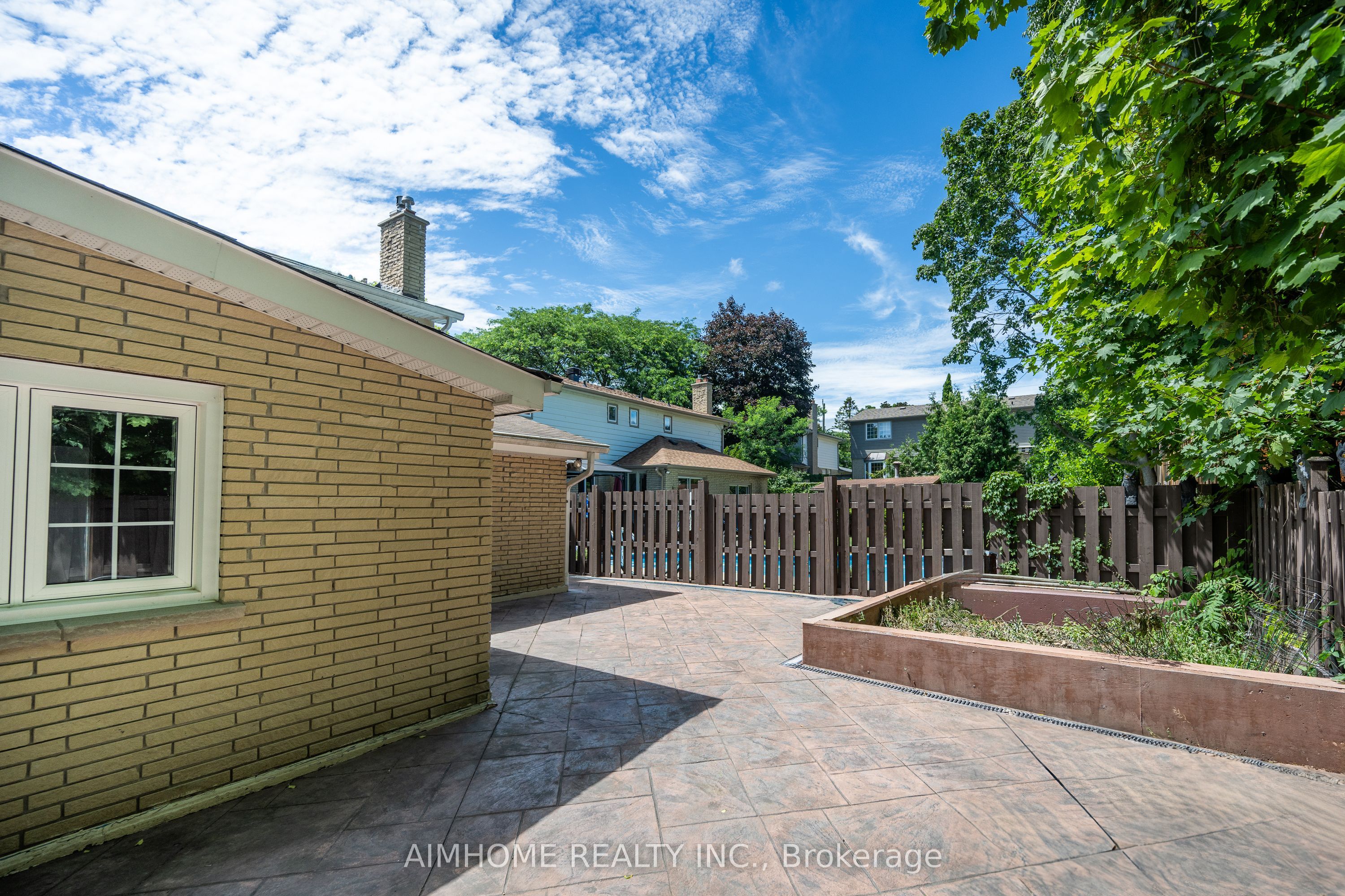 9 Jill Court Property Photo 25