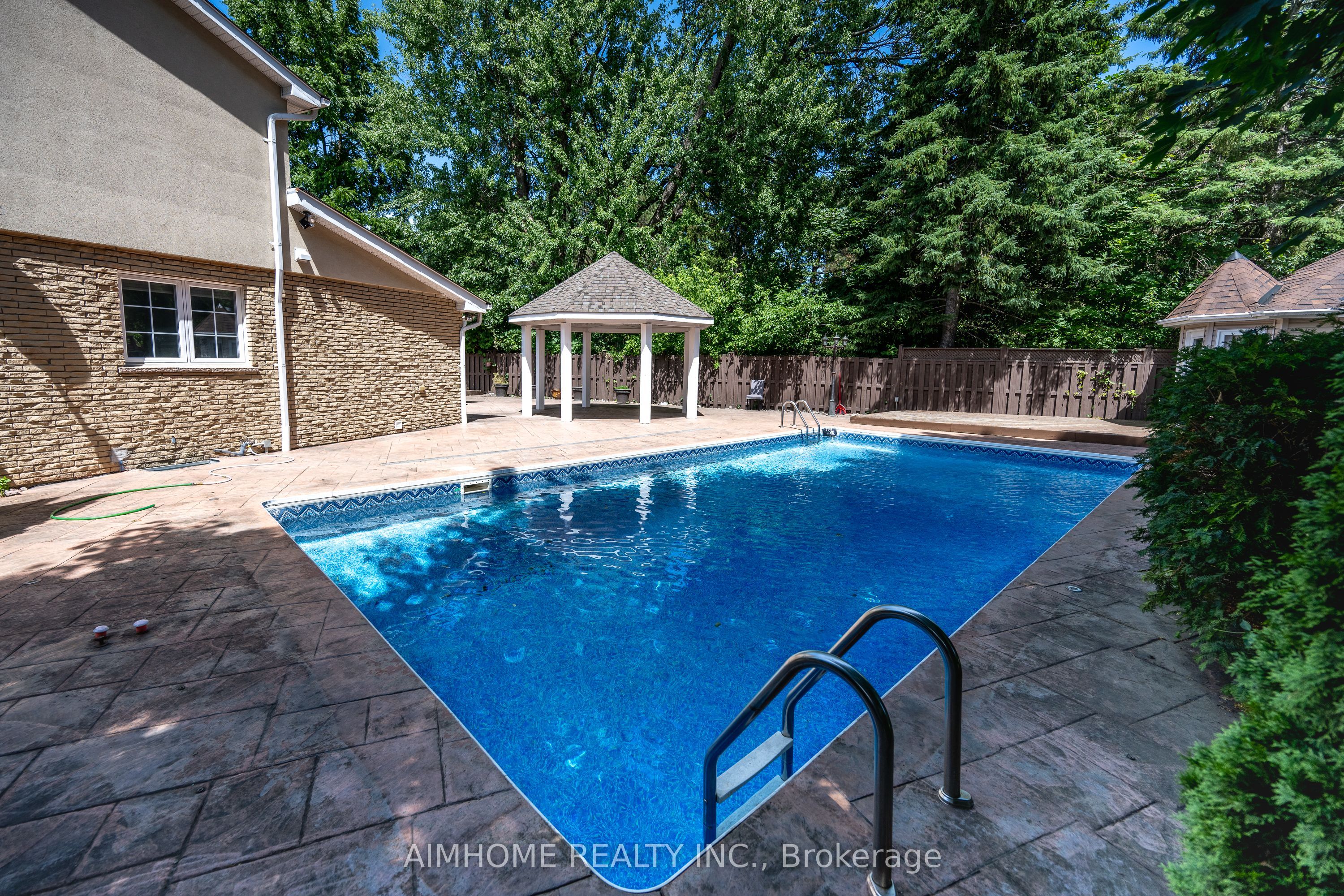 9 Jill Court Property Photo 27