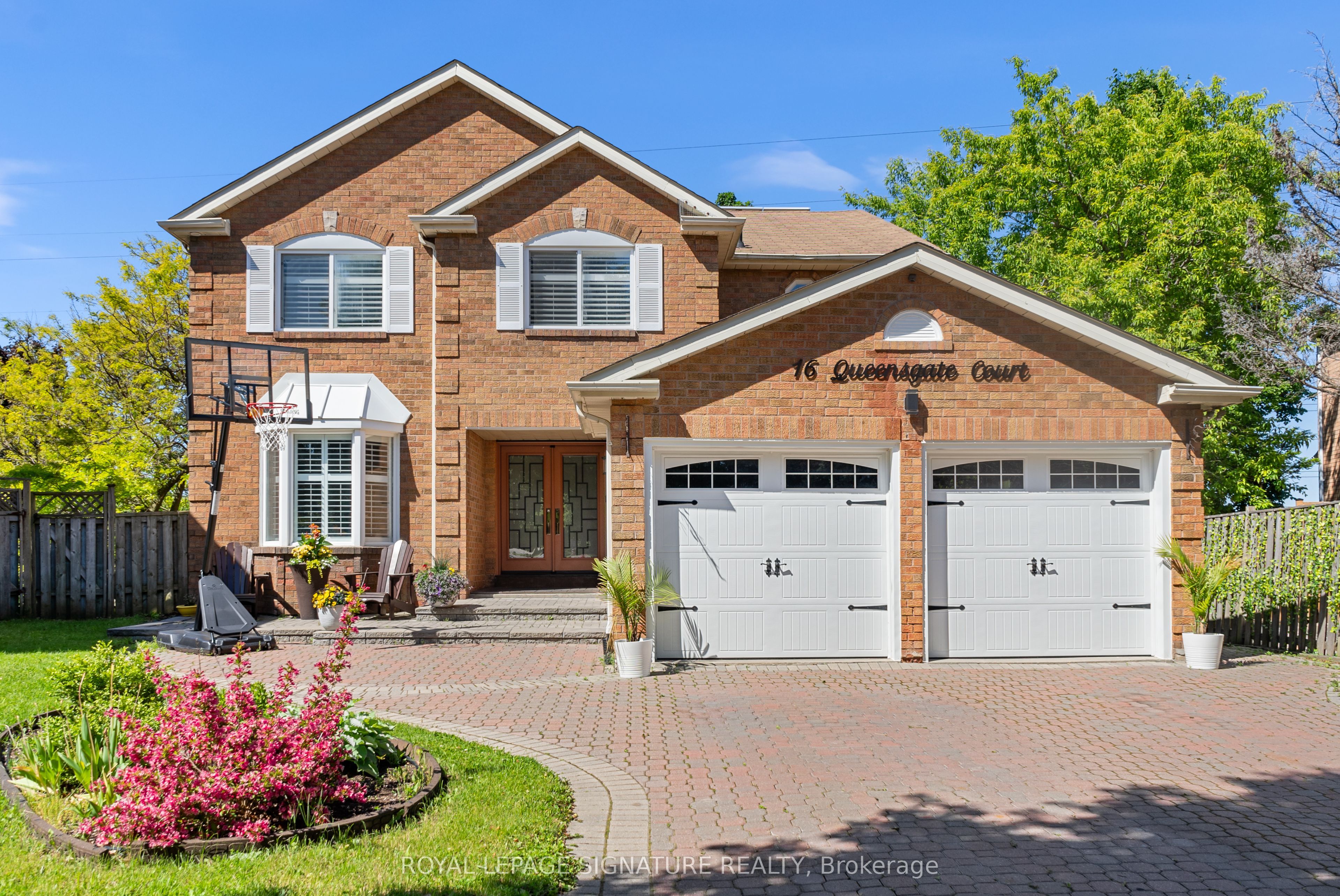 16 Queensgate Court Property Photo 1
