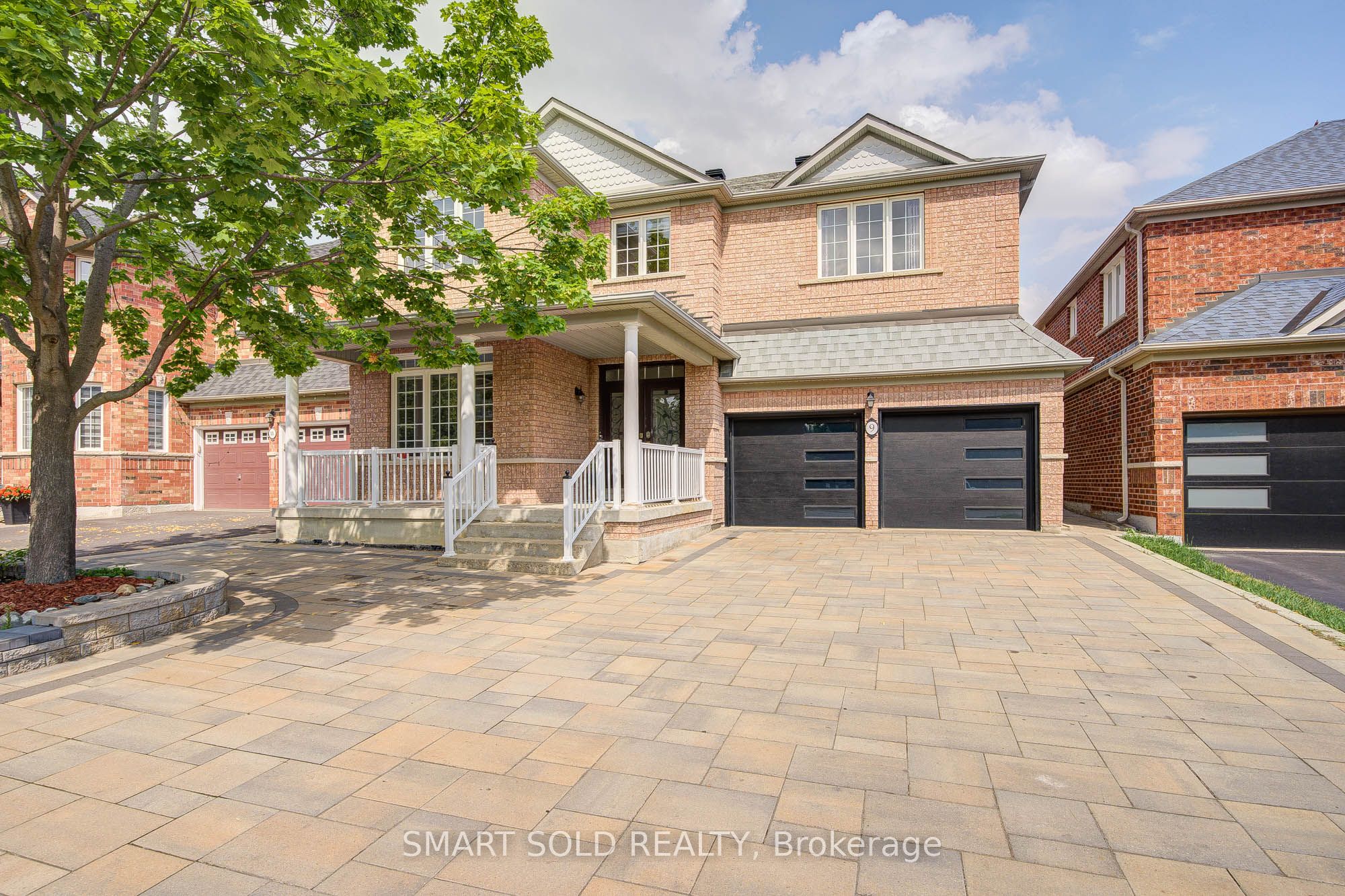 9 Casa Nova Drive Property Photo 1