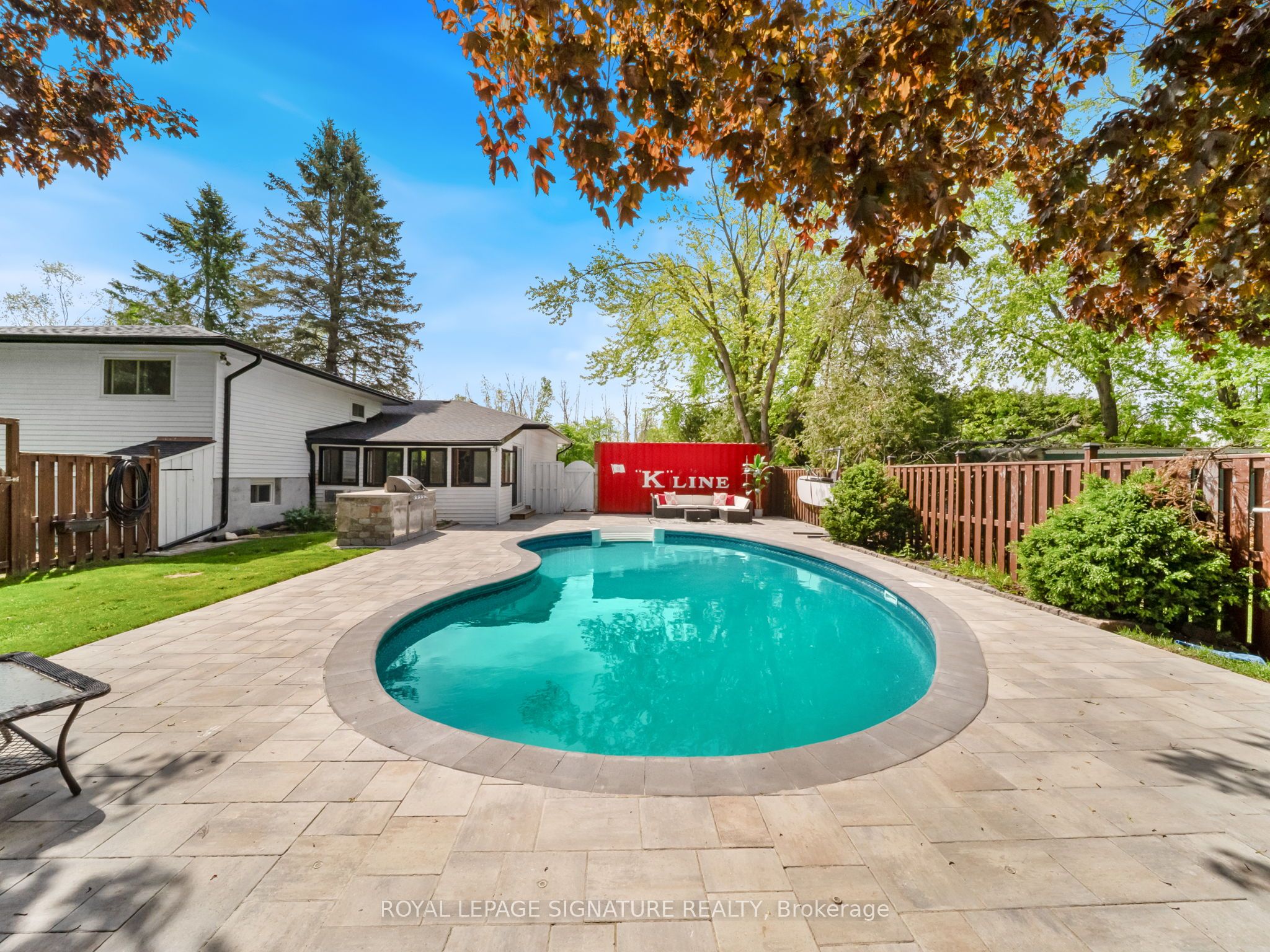 12 Easy Street Property Photo 38