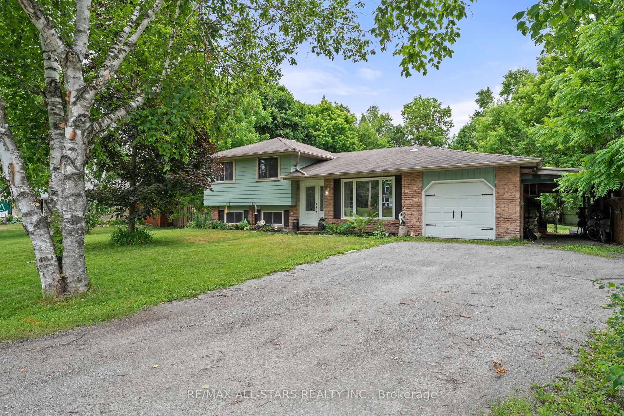 9921 Old Homestead Rd Property Photo 1