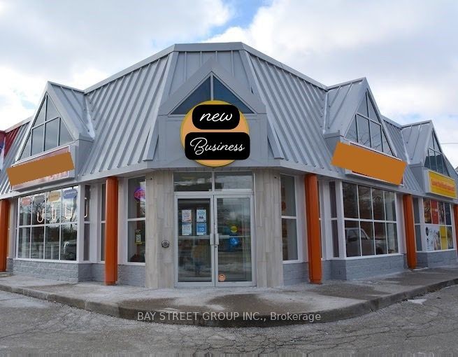 14846 Yonge St Property Photo 1