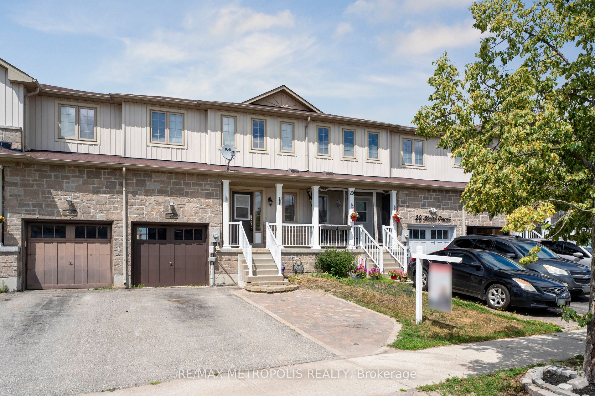 22 Admiral Crescent Property Photo 1