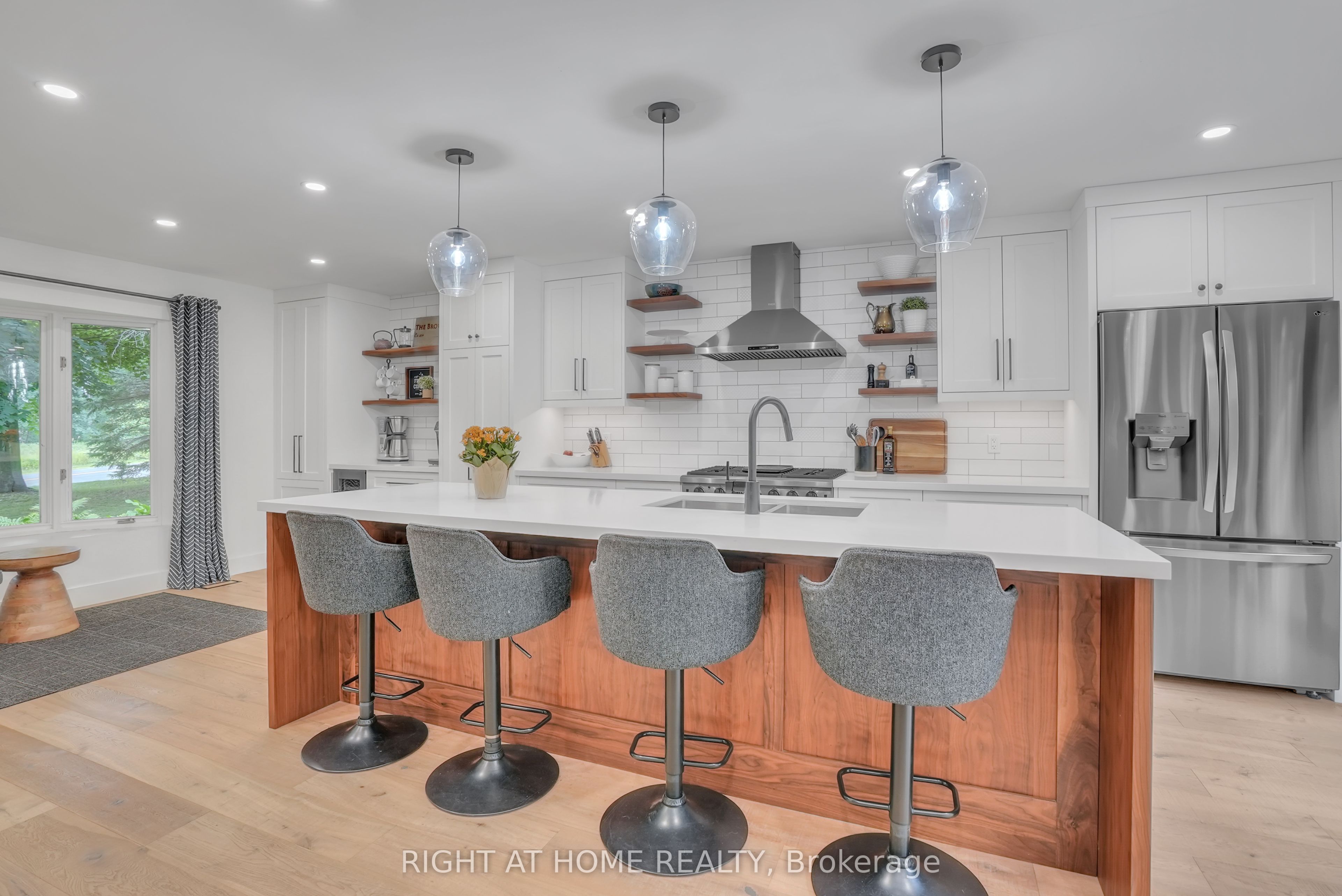 3421 13 Line Property Photo 9