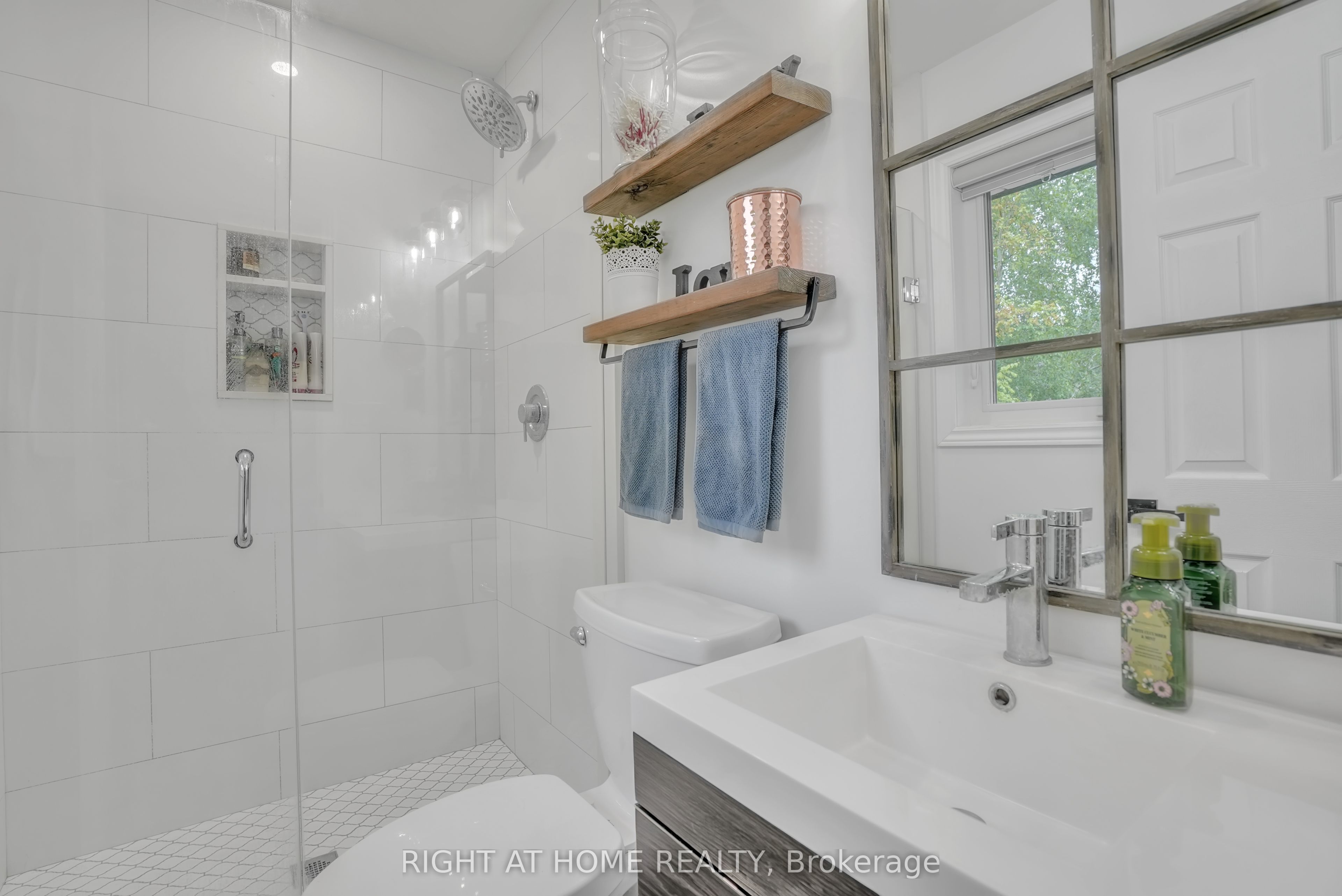3421 13 Line Property Photo 19