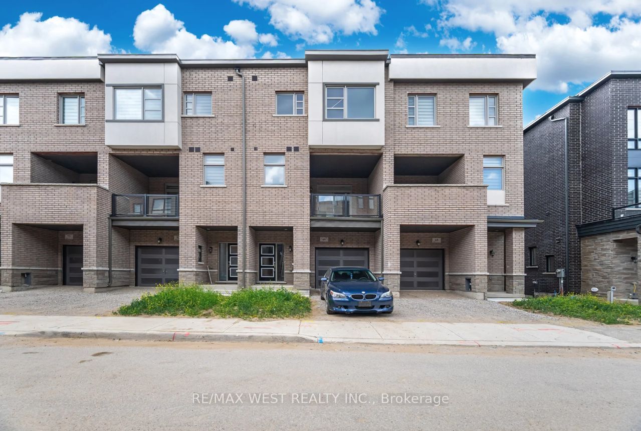 69 Inverary Crescent Property Photo 1