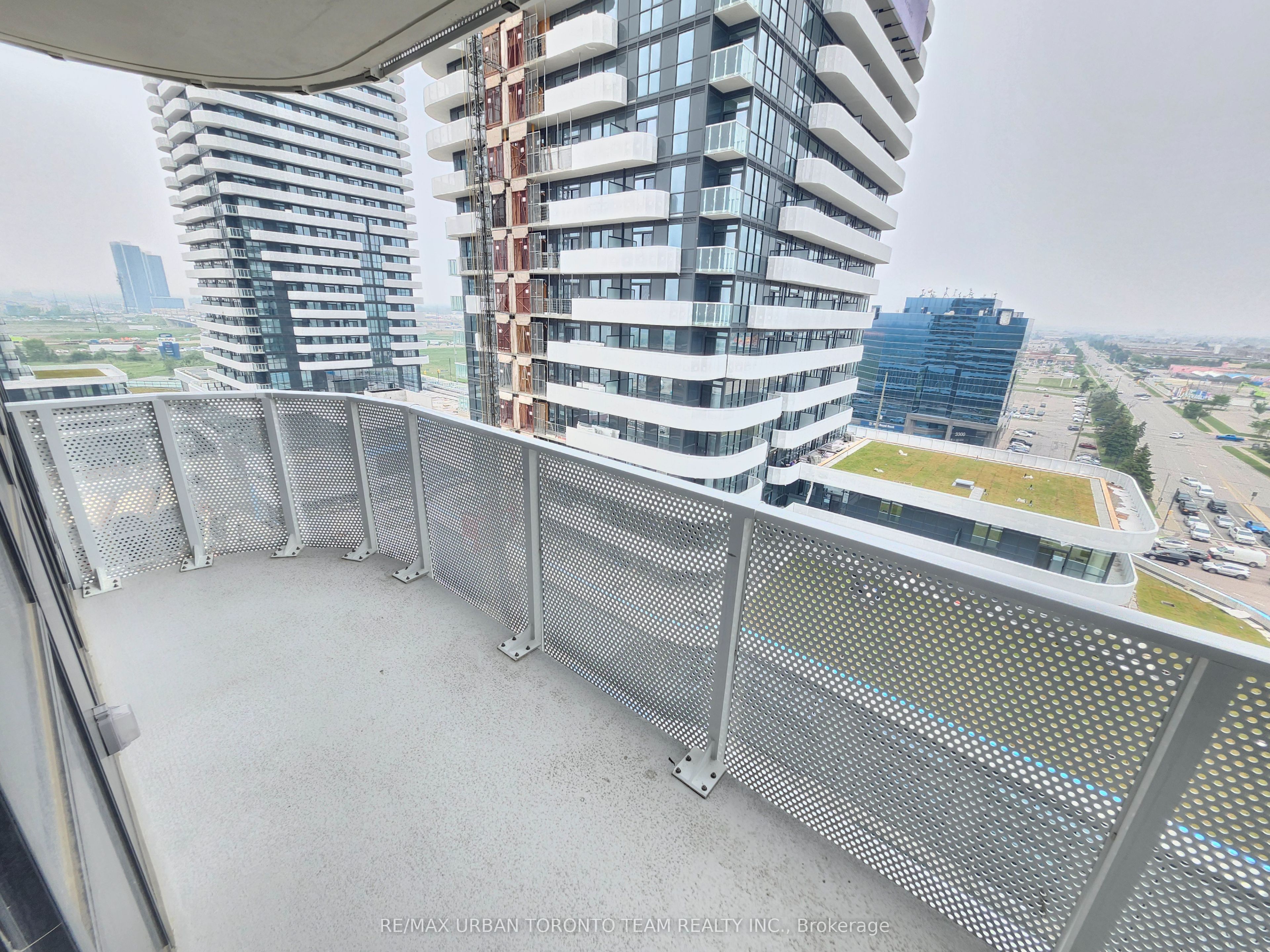 #1203 - 28 Interchange Way Property Photo 1