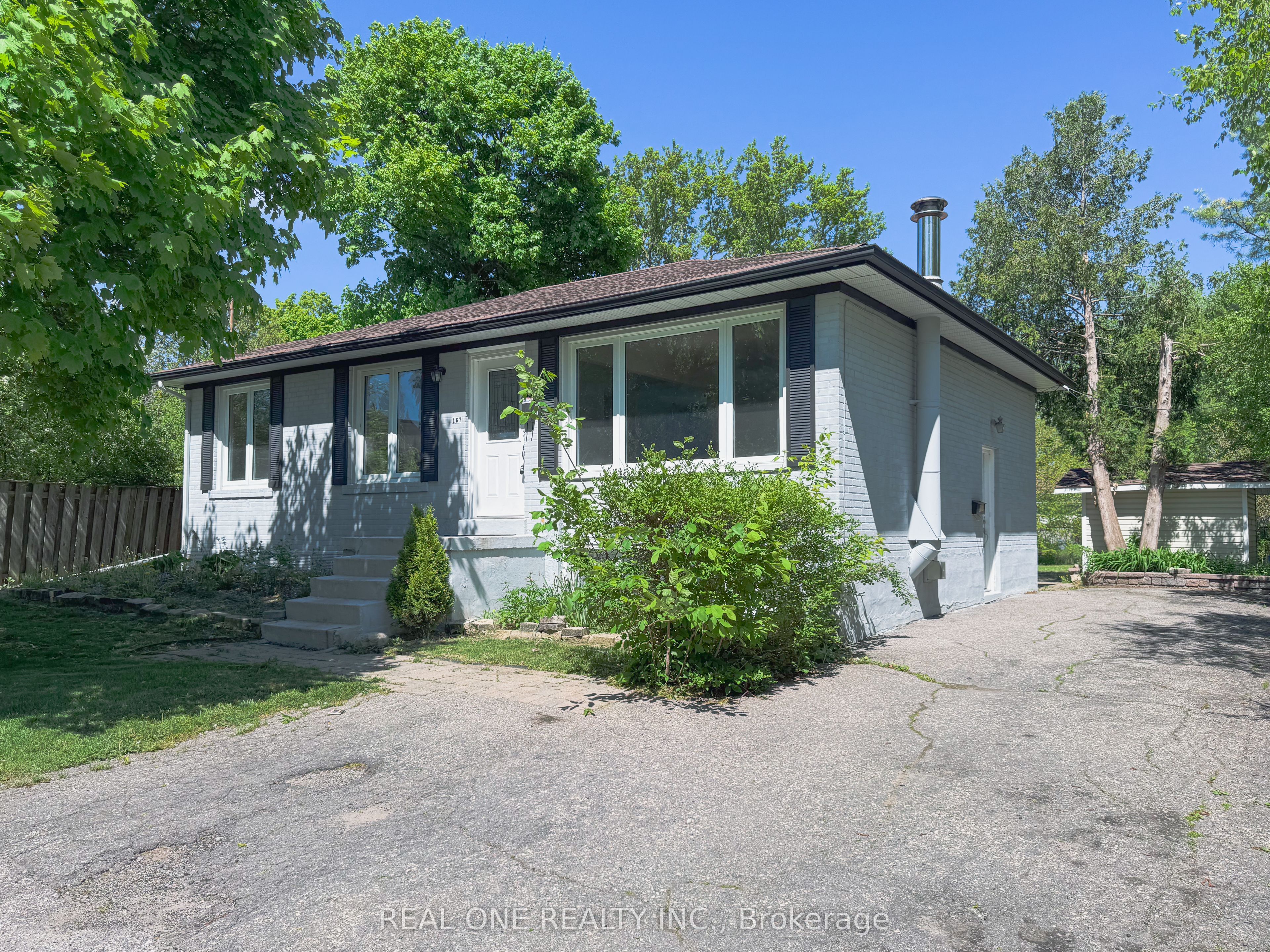 167 Felix Rd Property Photo 1