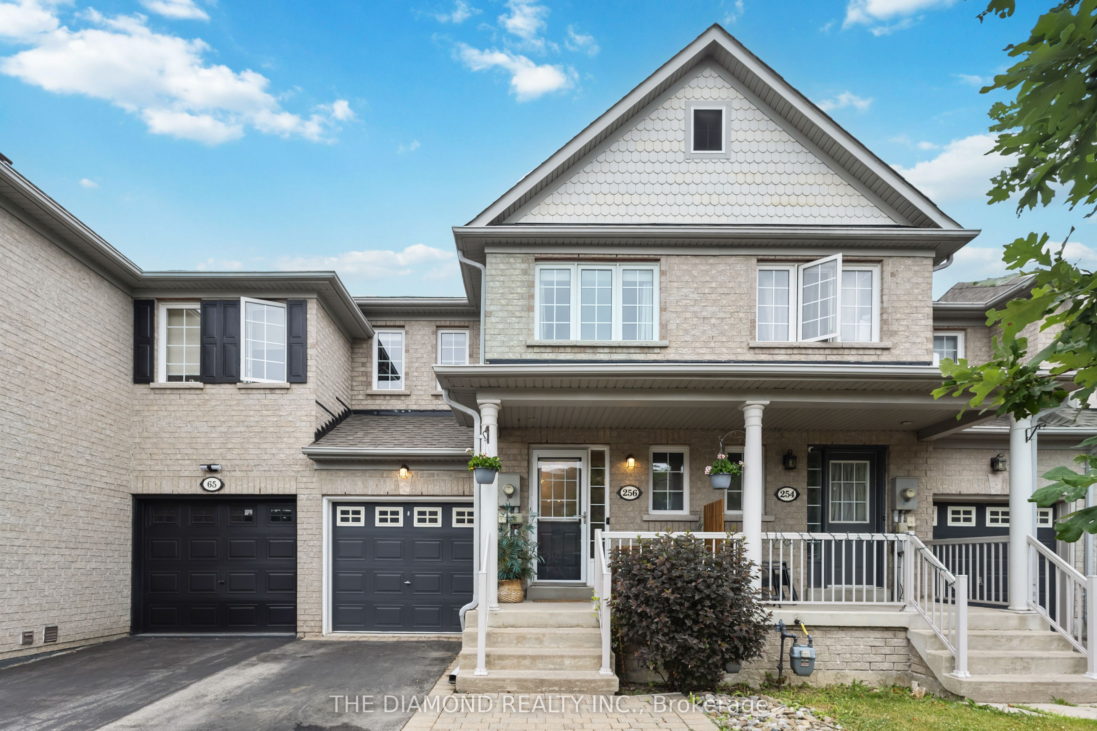 256 Coleridge Drive Property Photo 1