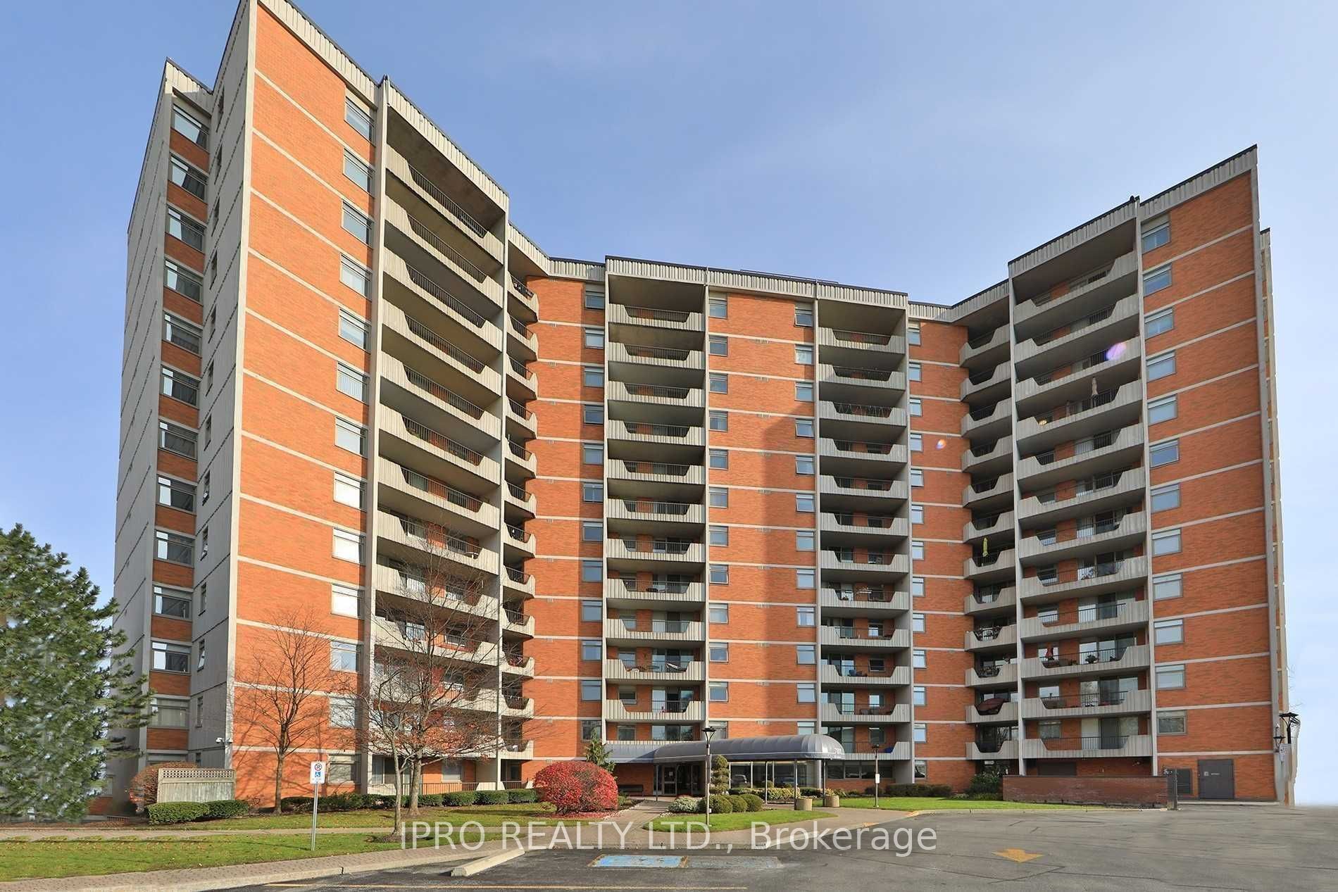 7811 Yonge Street 307 Property Photo 1