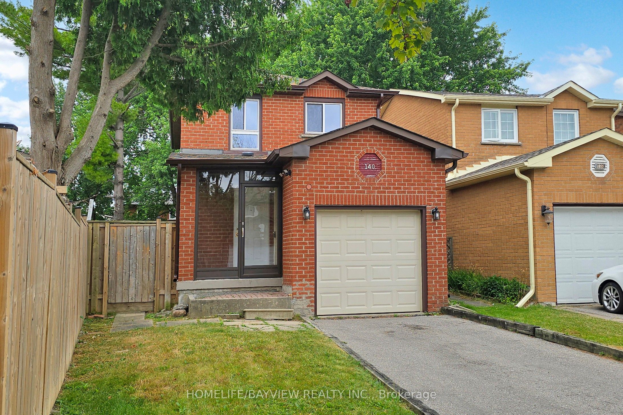 140 Ashmore Crescent Property Photo