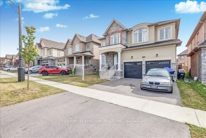 983 Langford Boulevard Property Photo 3