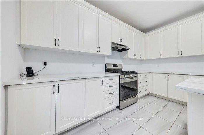 983 Langford Boulevard Property Photo 14