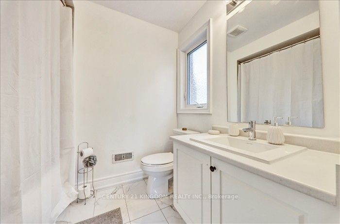 983 Langford Boulevard Property Photo 34