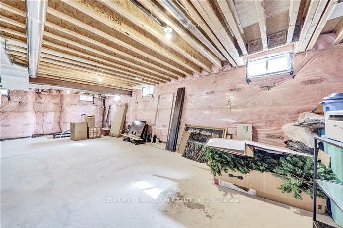 983 Langford Boulevard Property Photo 35