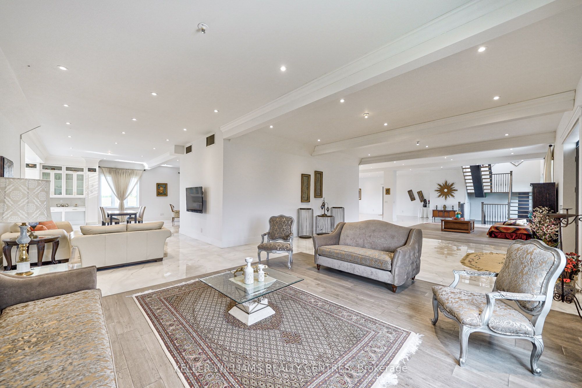 6196 Ravenshoe Road Property Photo 9