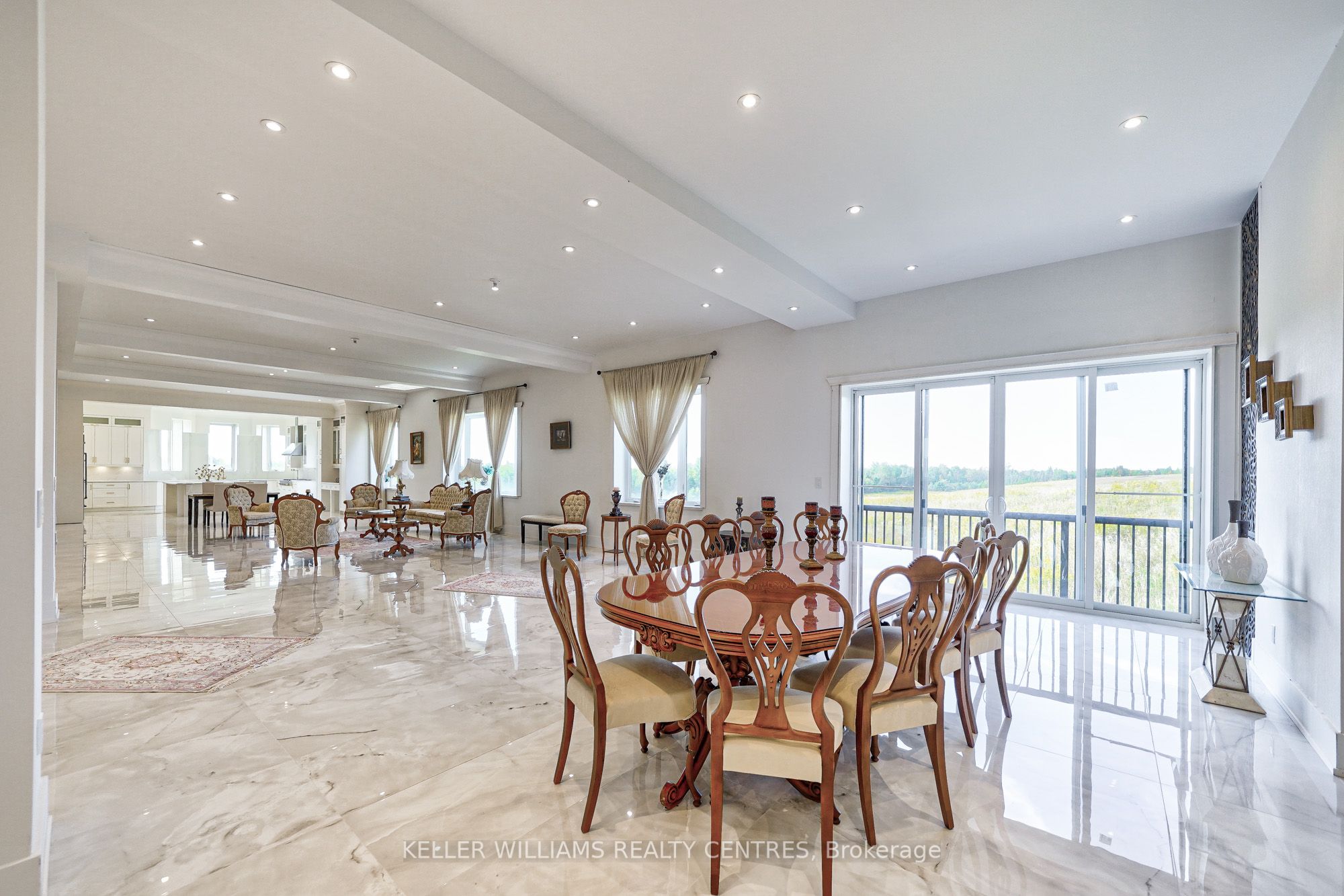 6196 Ravenshoe Road Property Photo 15