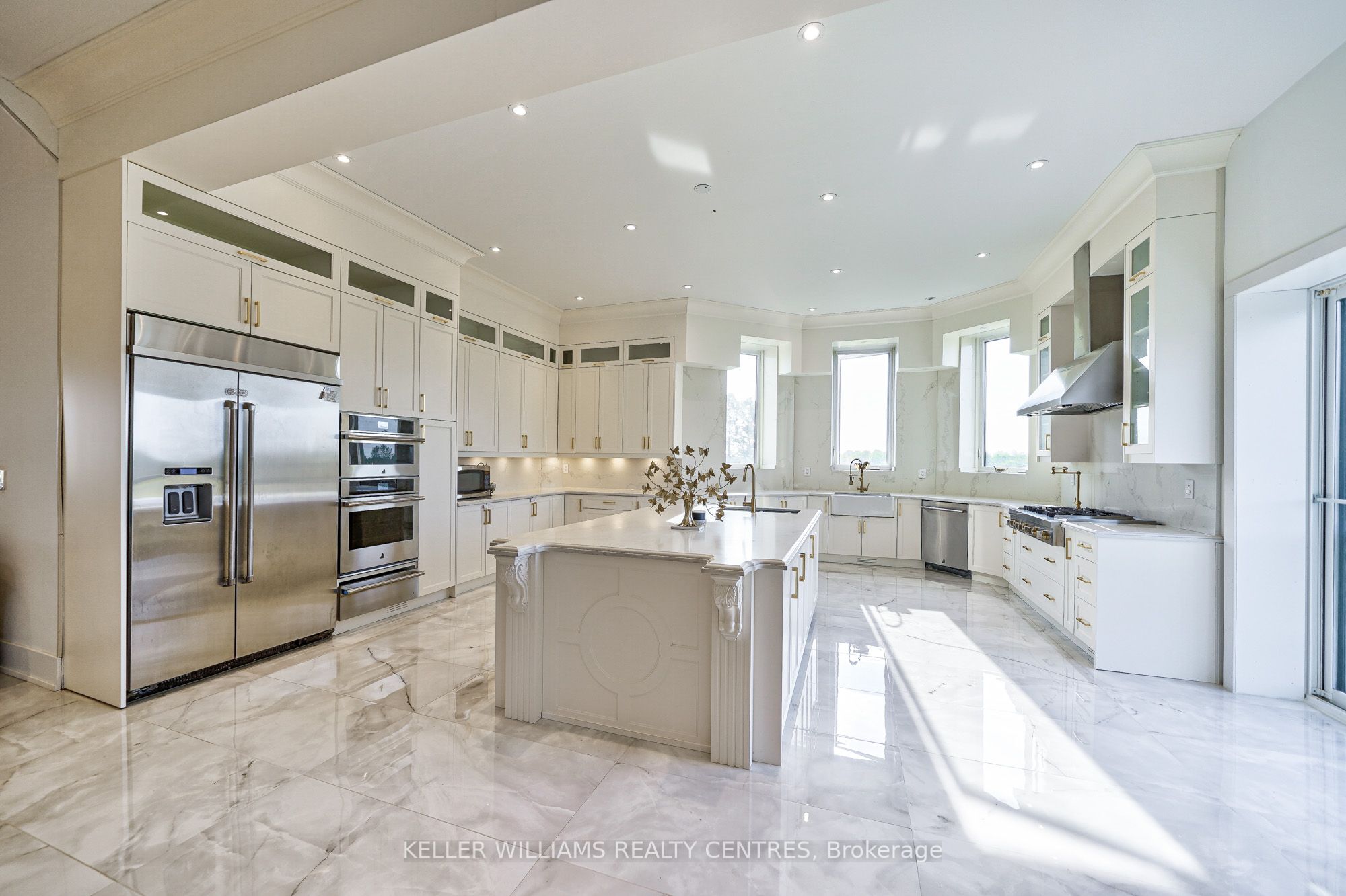 6196 Ravenshoe Road Property Photo 17