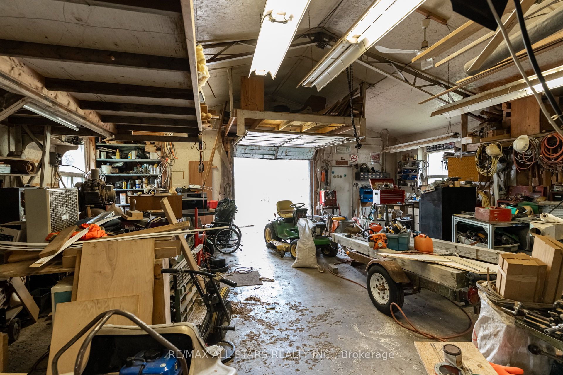 21747 Highway 48 N/a Property Photo 45