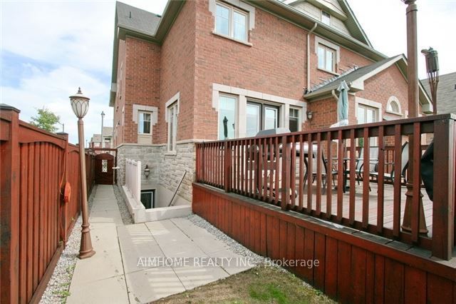 54 Lake Forest Drive Property Photo 2