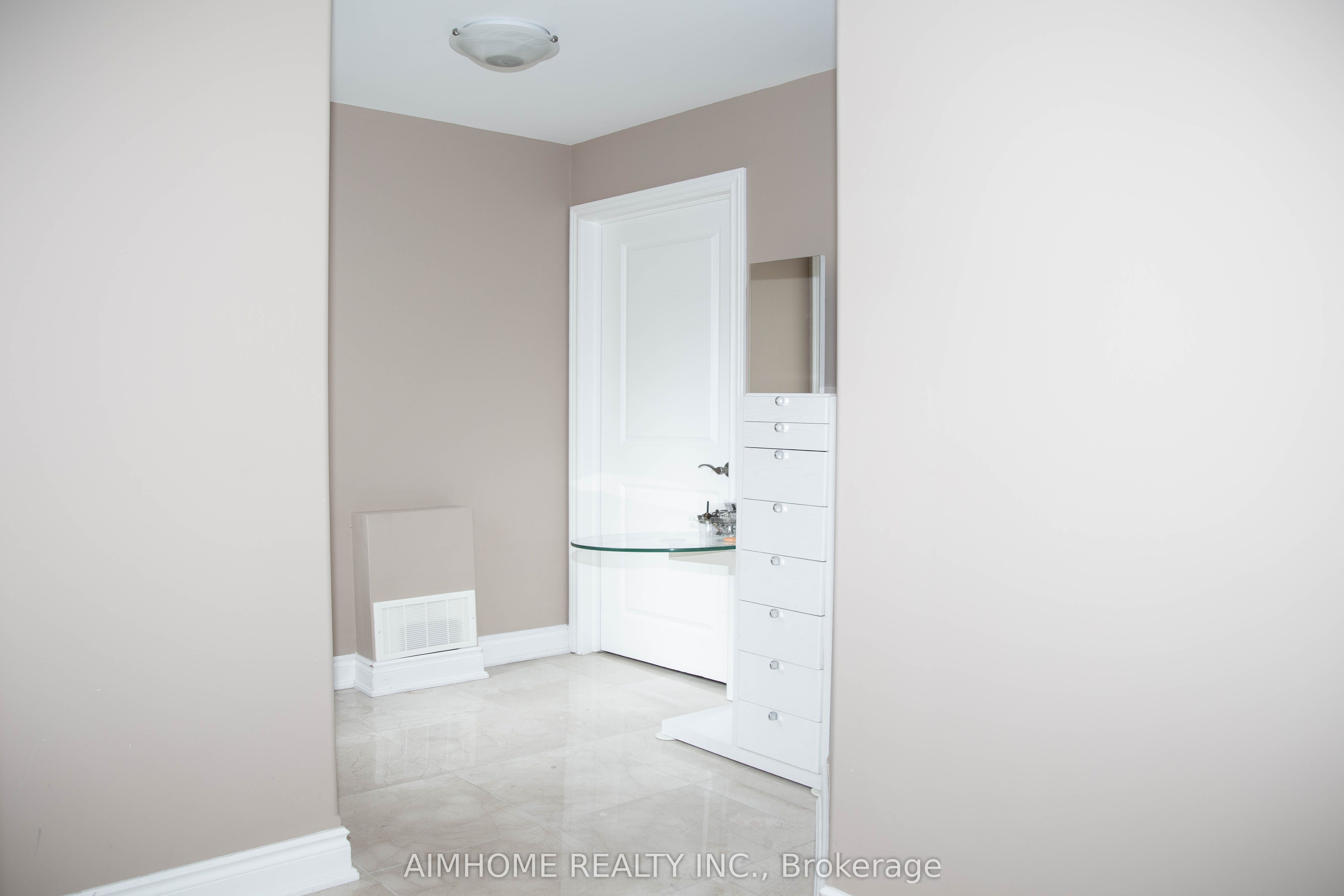 54 Lake Forest Drive Property Photo 3