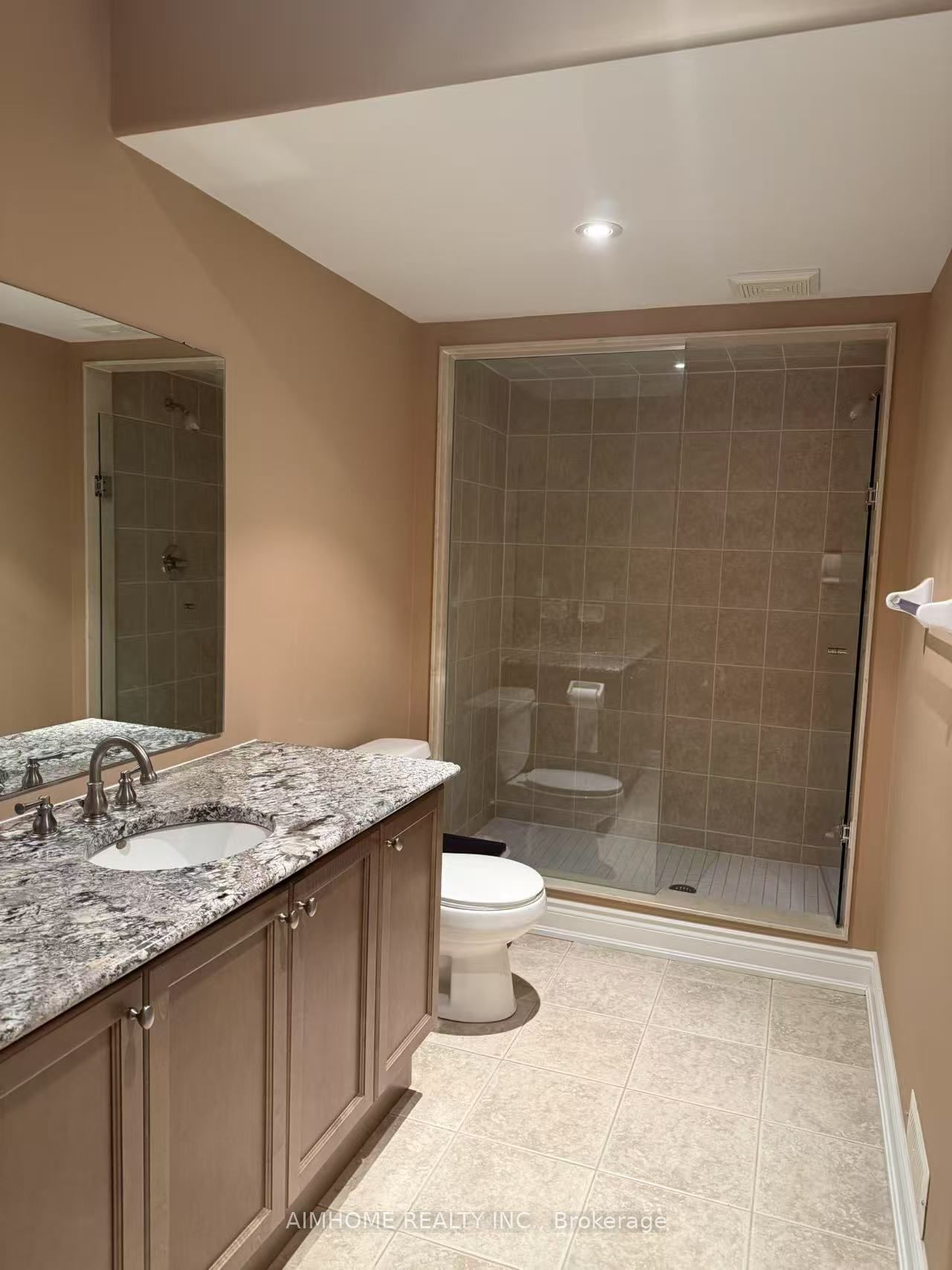 54 Lake Forest Drive Property Photo 13