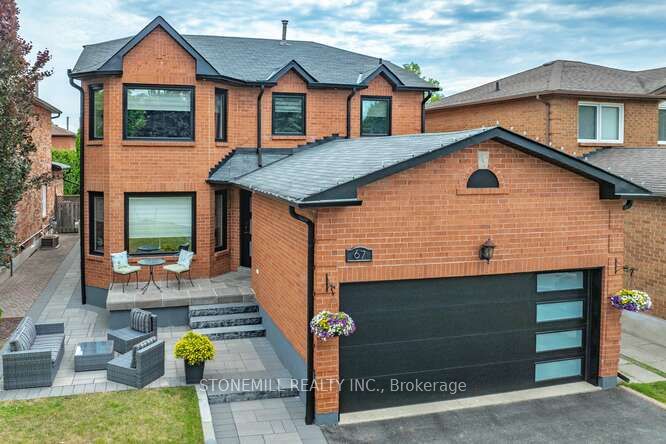 67 Largo Crescent Property Photo 1