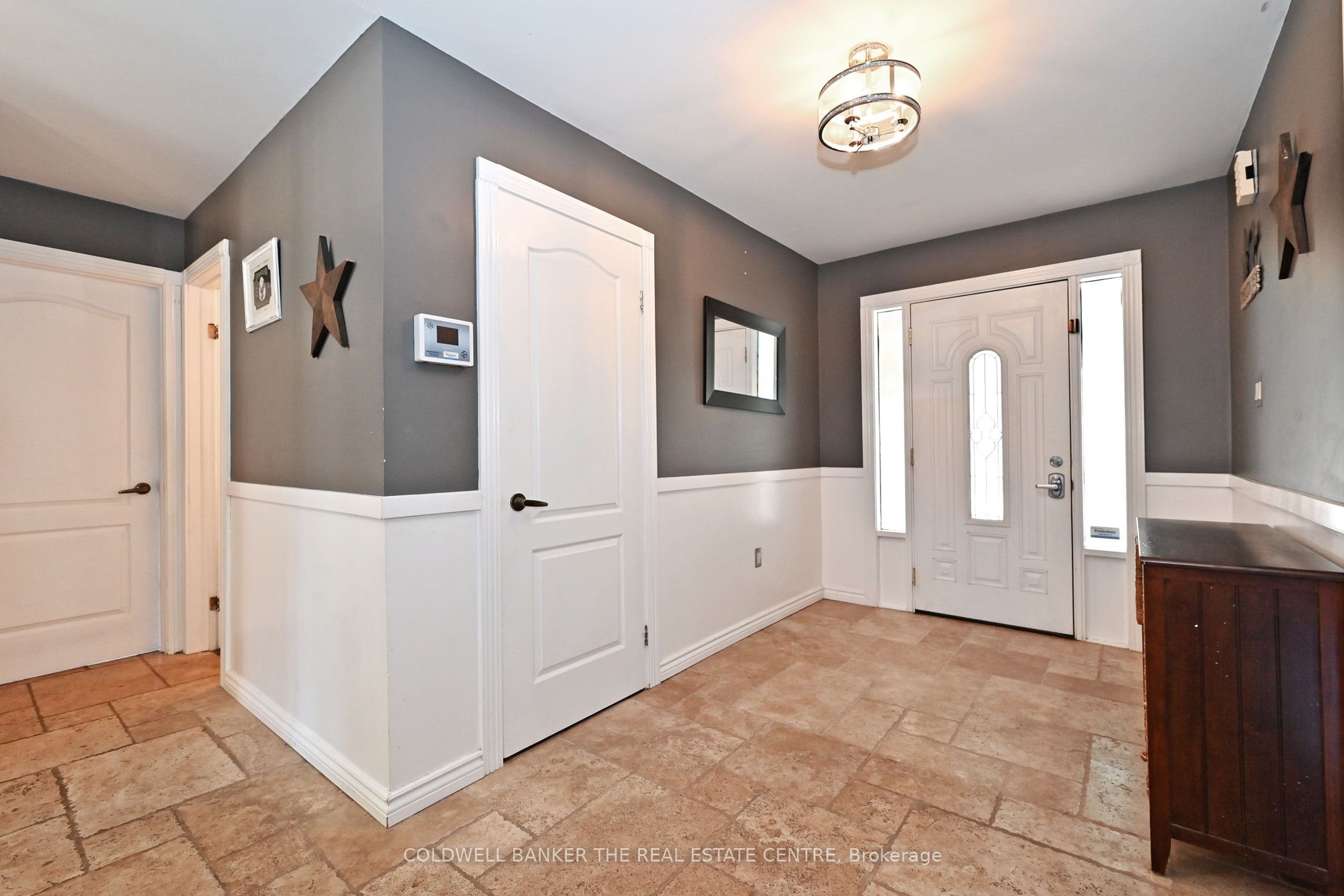 75 Castille Crescent Property Photo 4