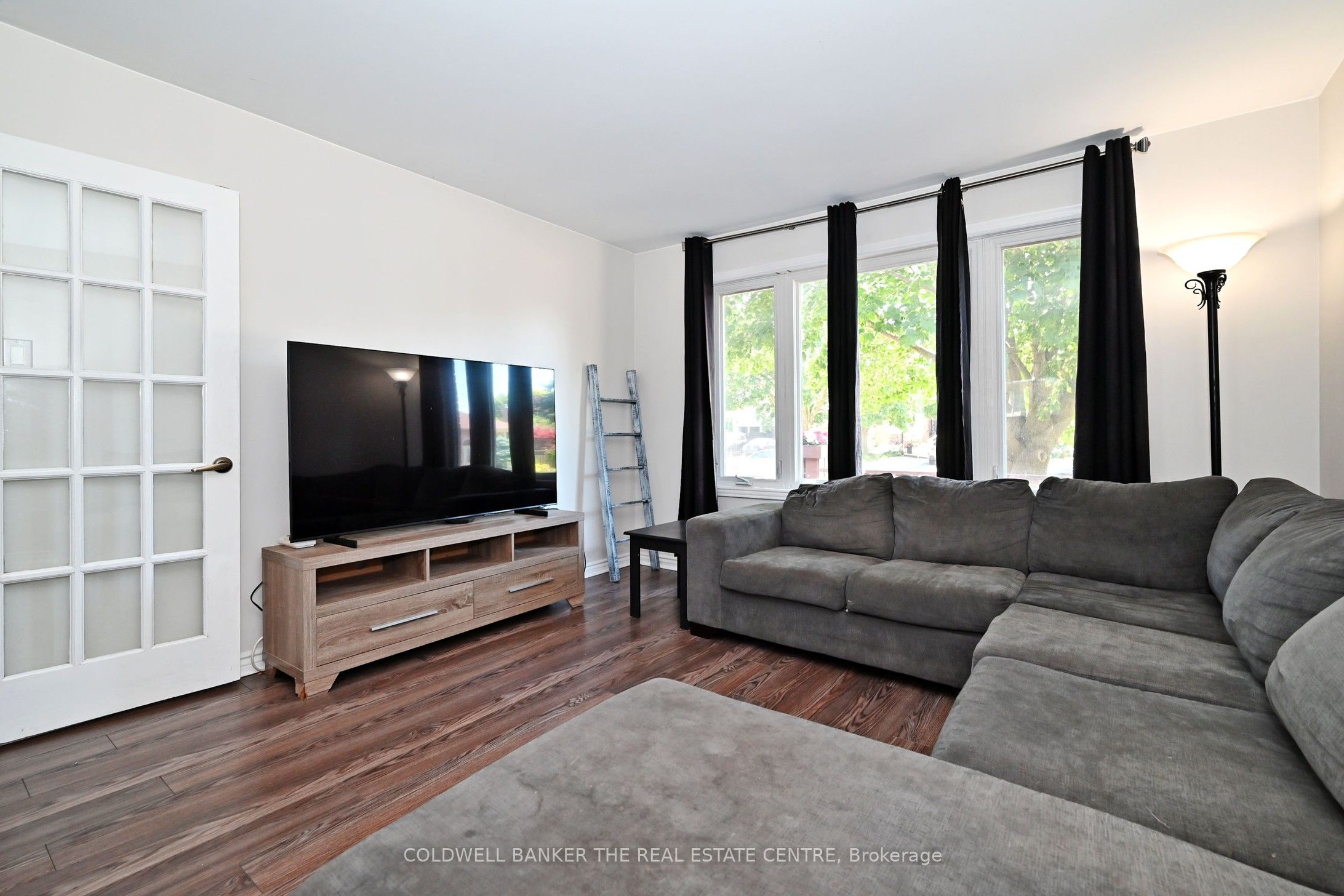 75 Castille Crescent Property Photo 8