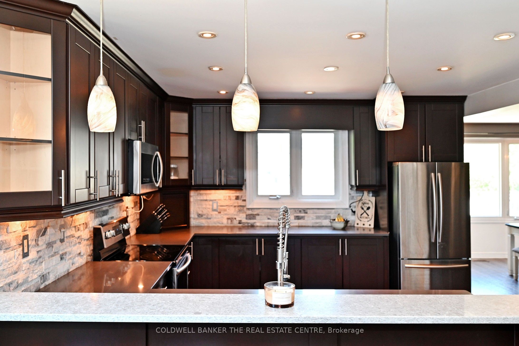 75 Castille Crescent Property Photo 11