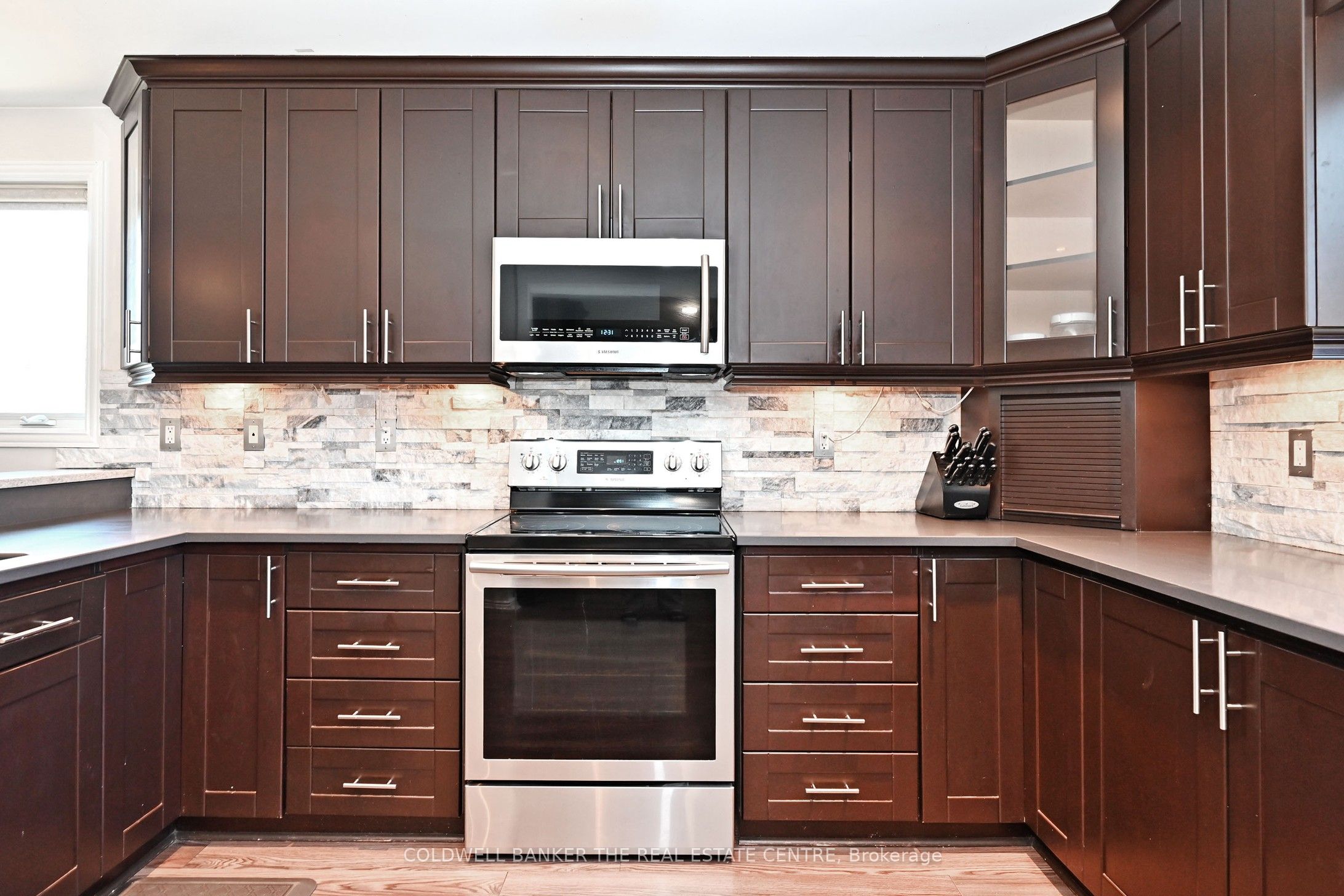 75 Castille Crescent Property Photo 13