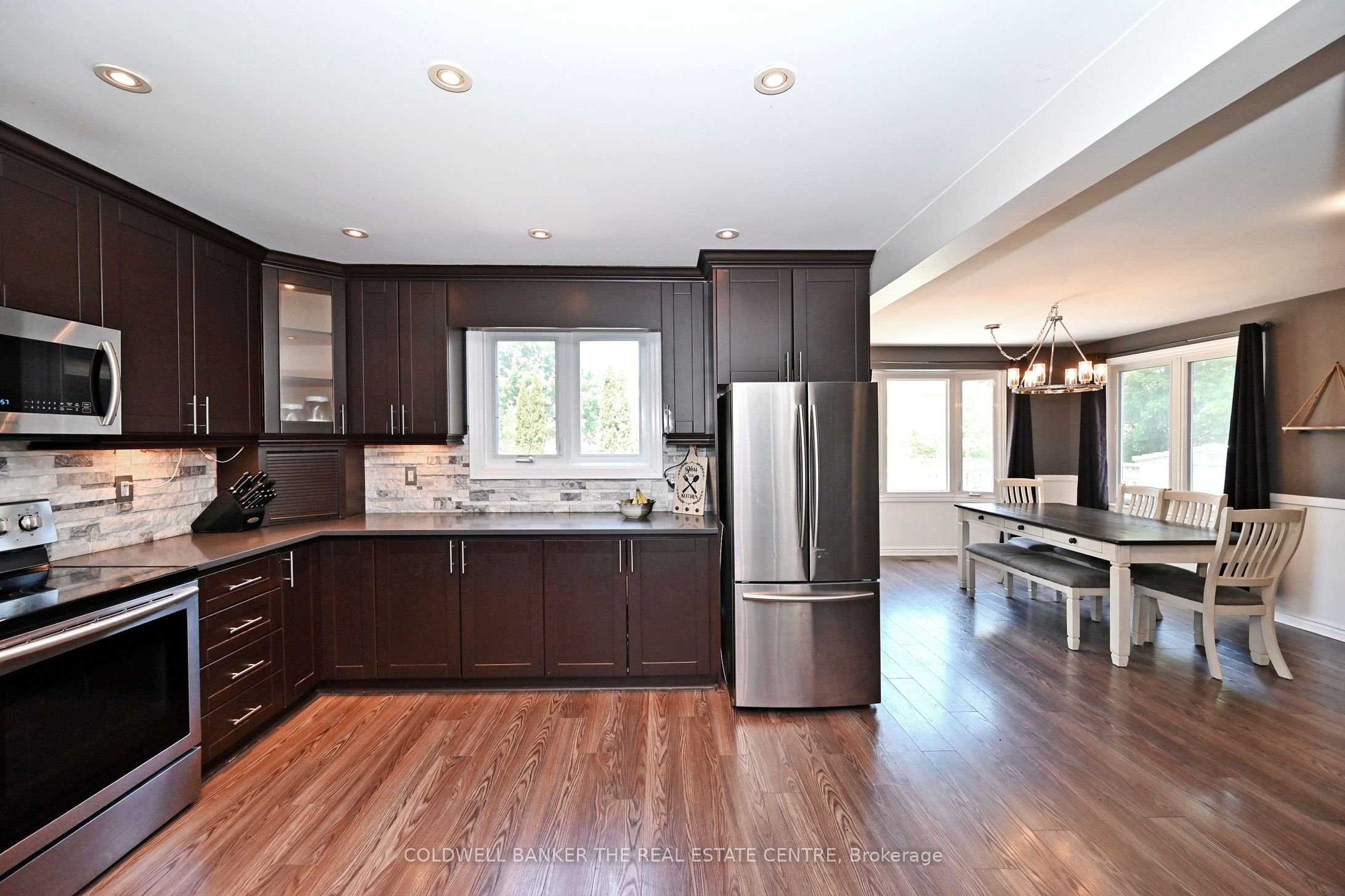75 Castille Crescent Property Photo 14