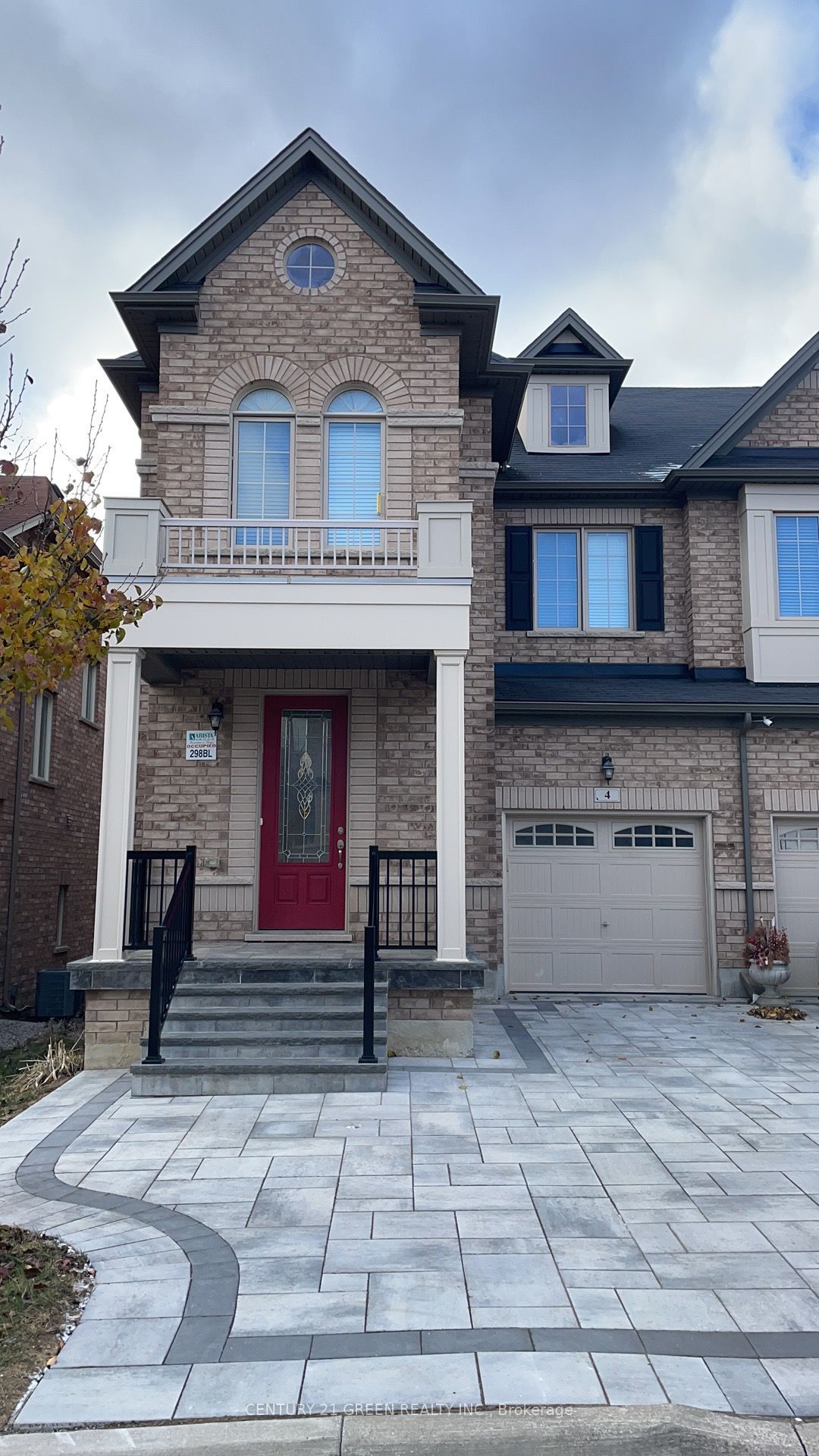 4 Wagner Dr Property Photo 1