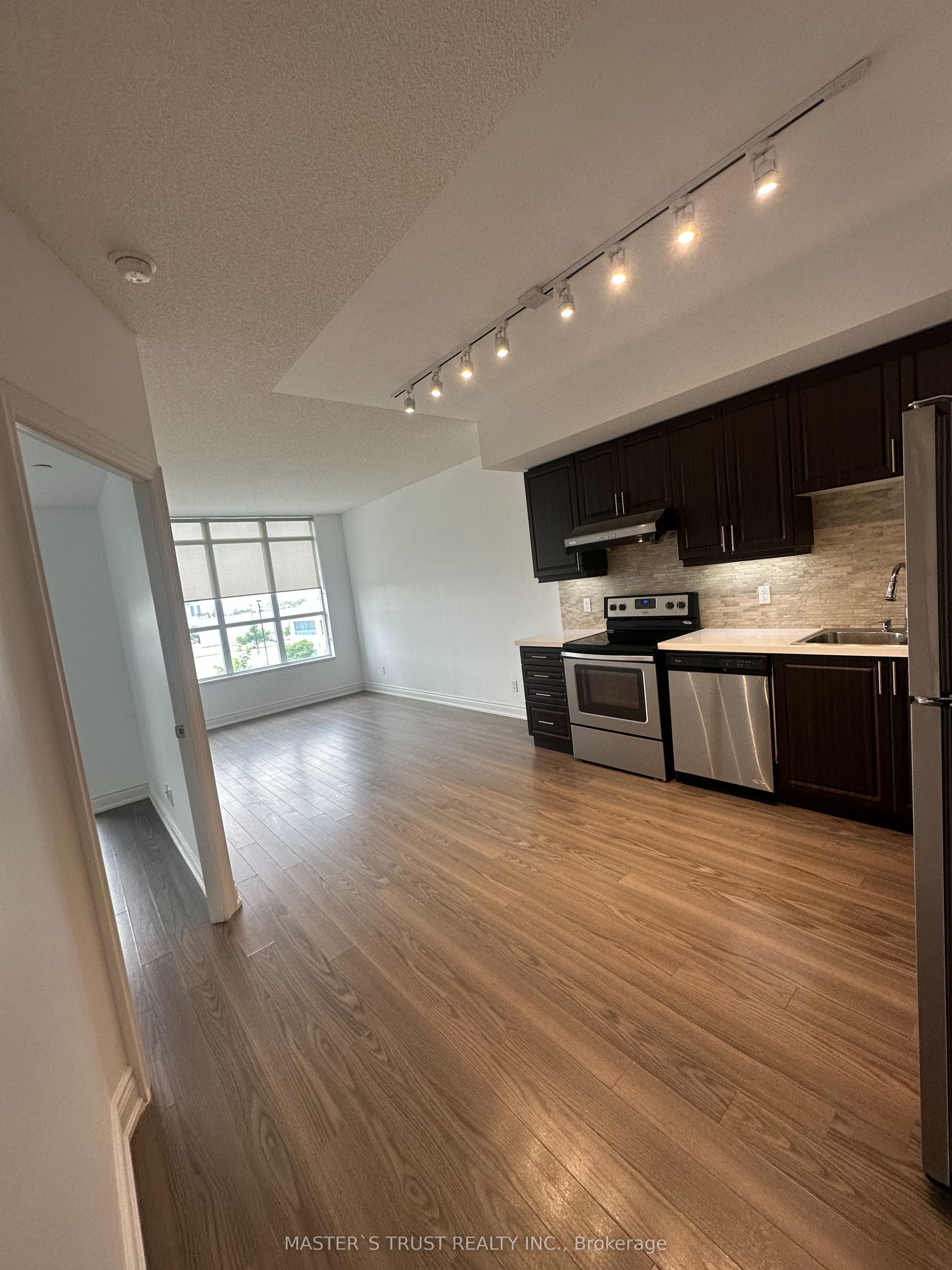 99 S Town Centre Boulevard B316 Property Photo 1
