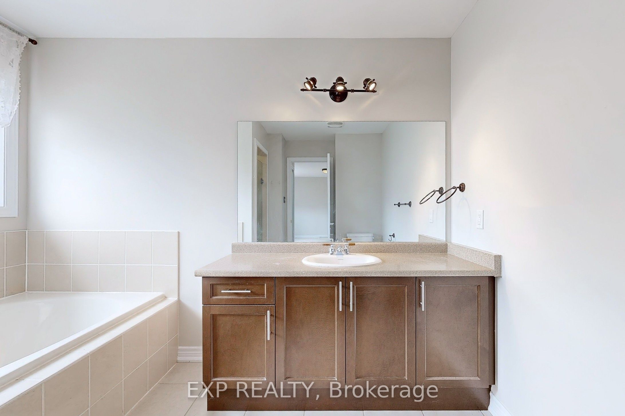 11 Bud Leggett Crescent Property Photo 35
