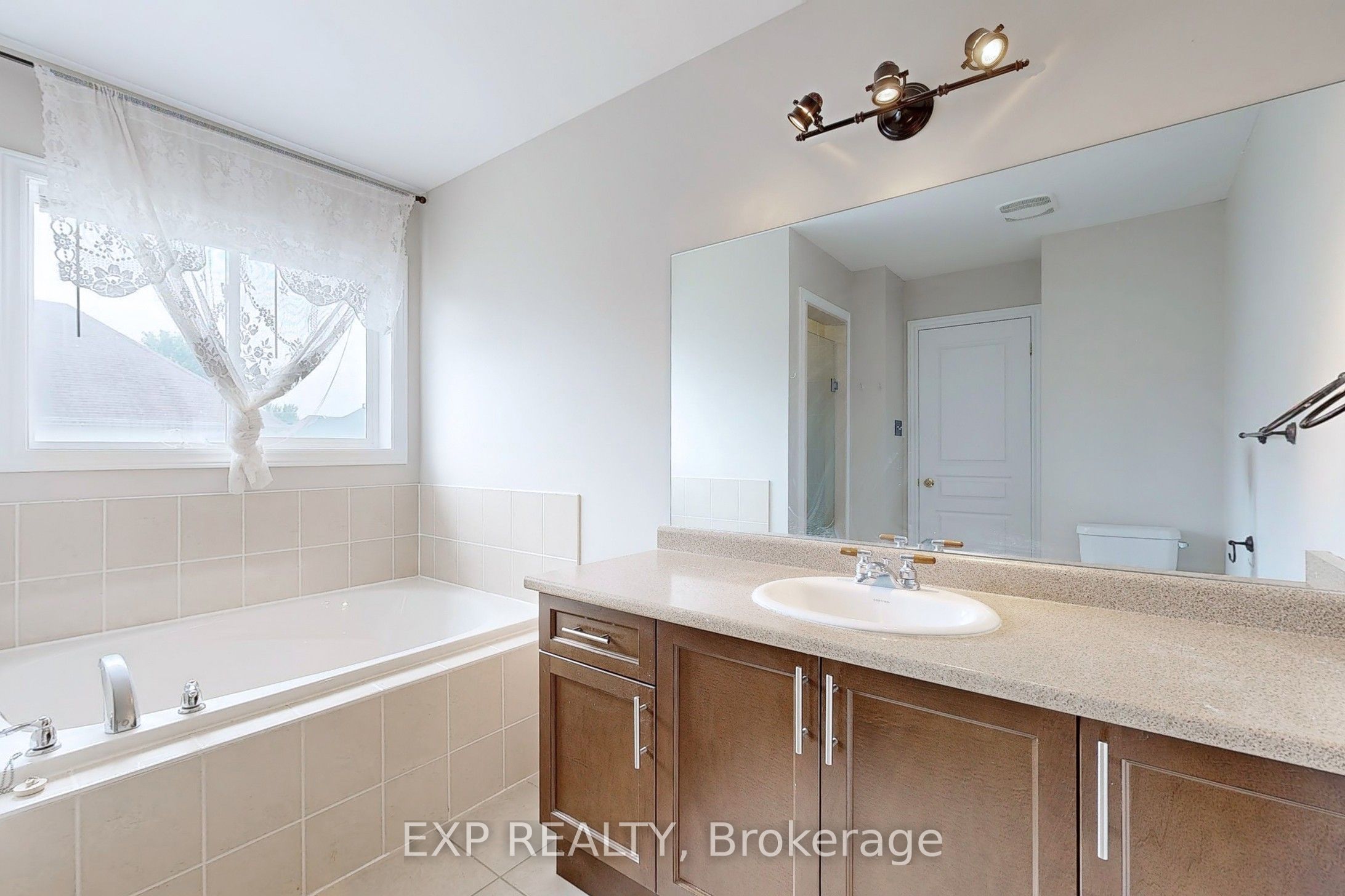 11 Bud Leggett Crescent Property Photo 36