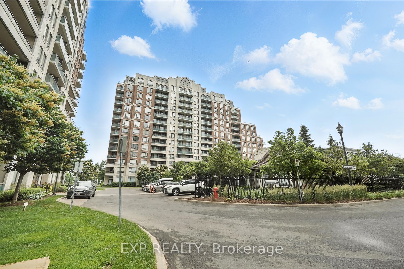350 Red Maple Road 505 Property Photo 1