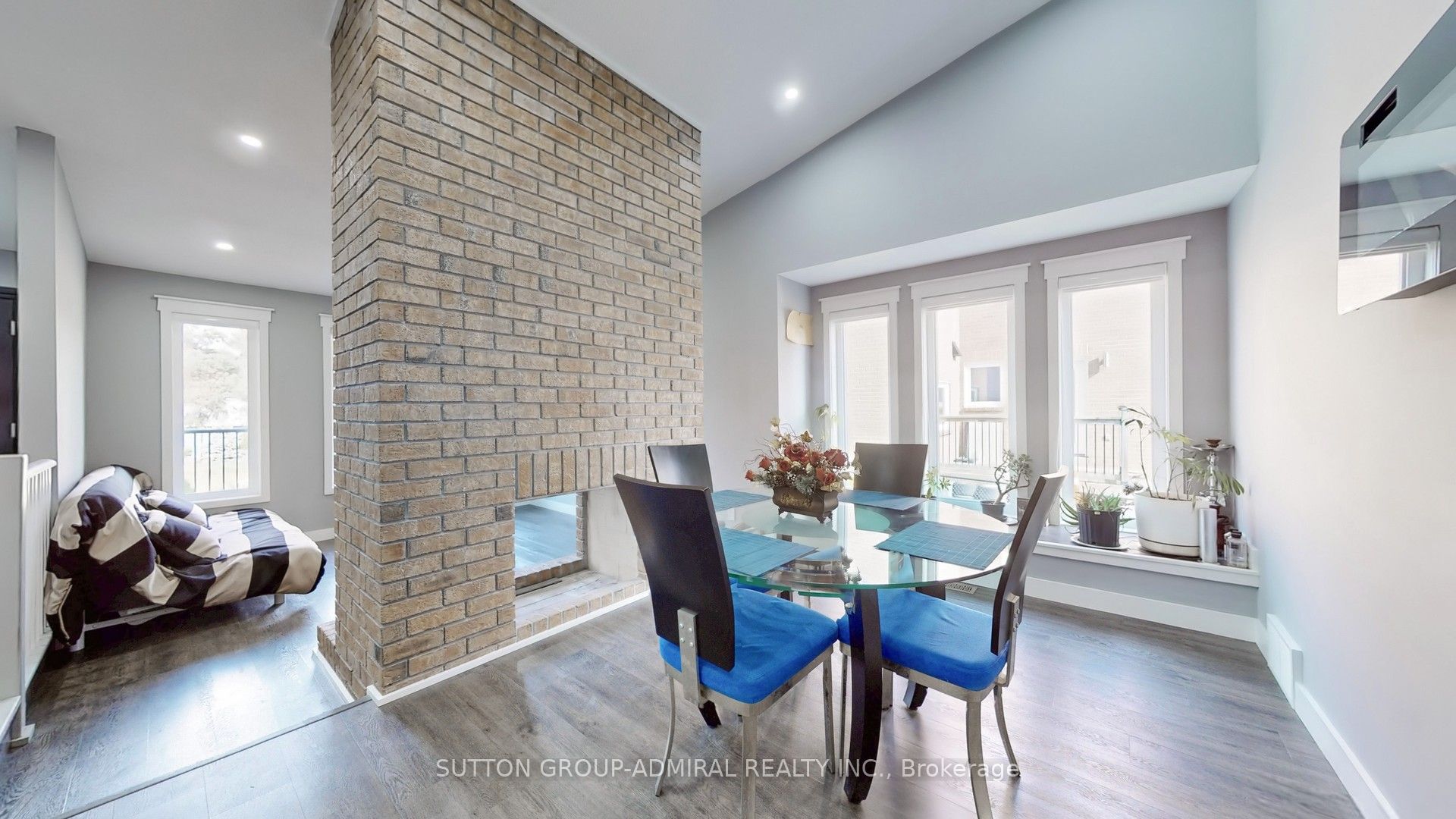 52 Riverside Drive Property Photo 6