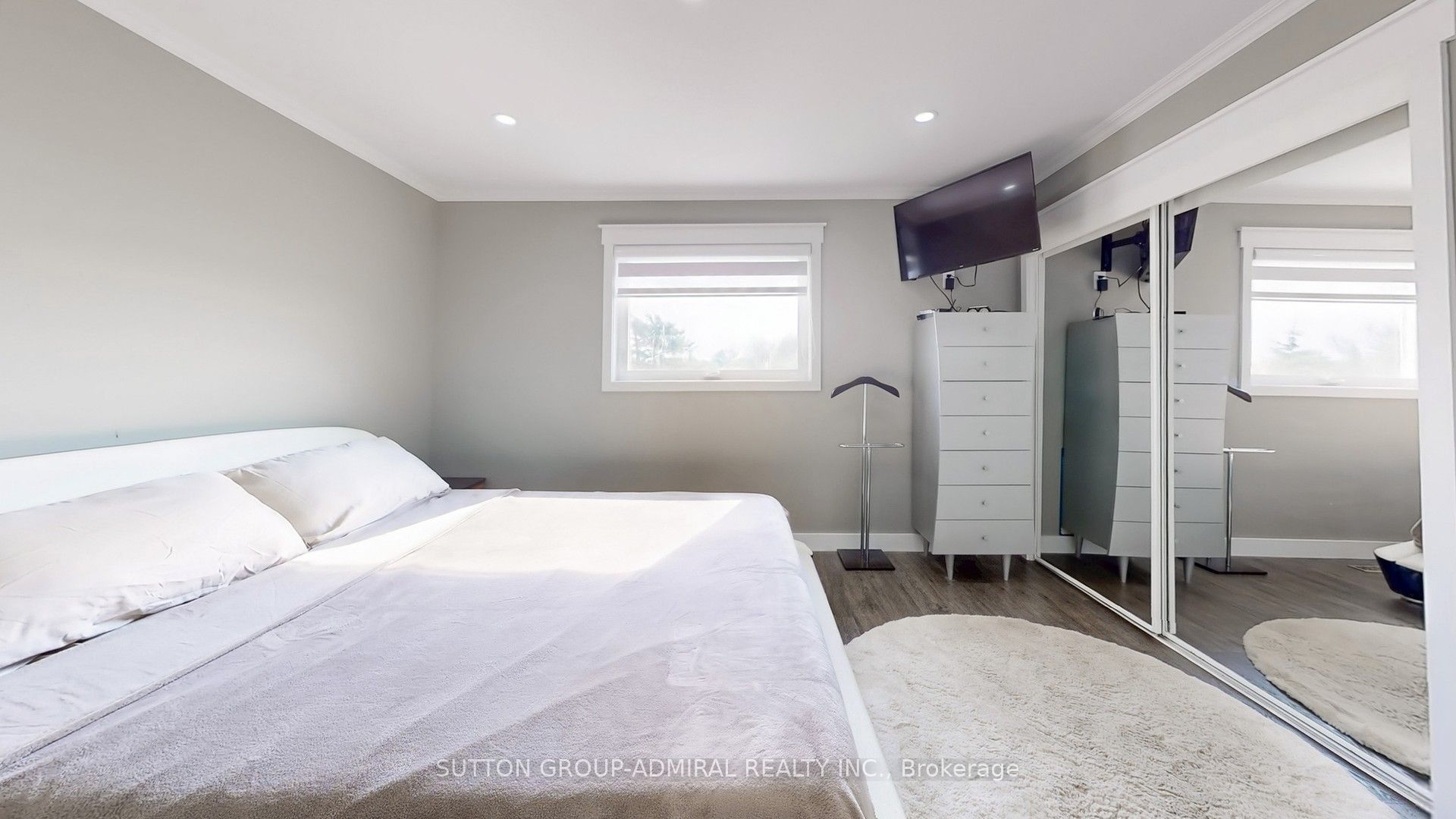 52 Riverside Drive Property Photo 15