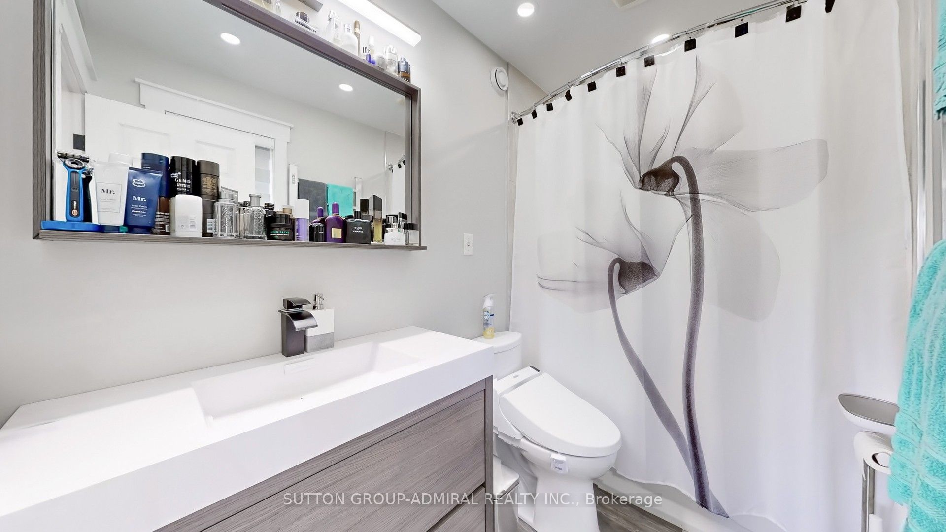 52 Riverside Drive Property Photo 16