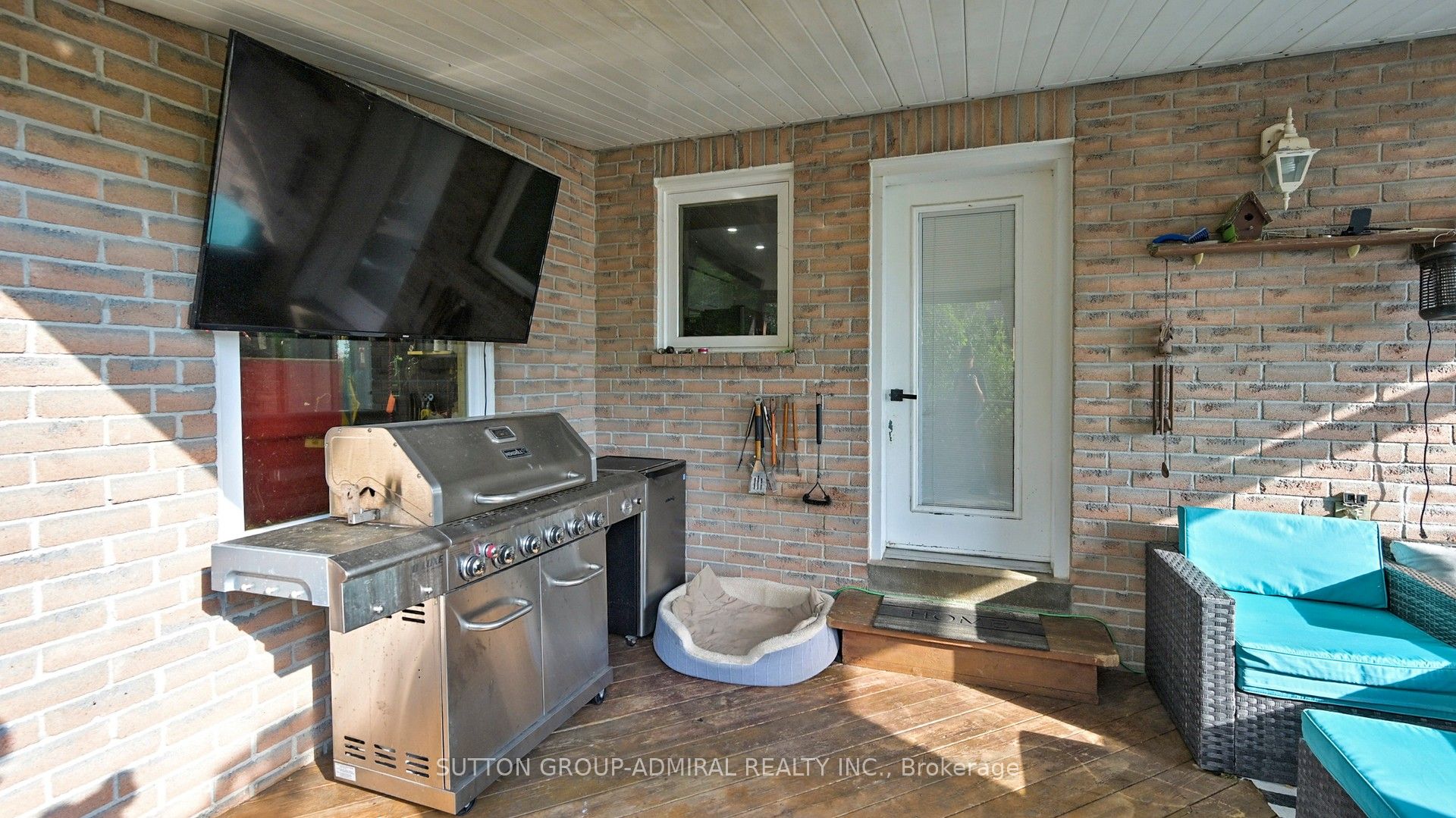 52 Riverside Drive Property Photo 27