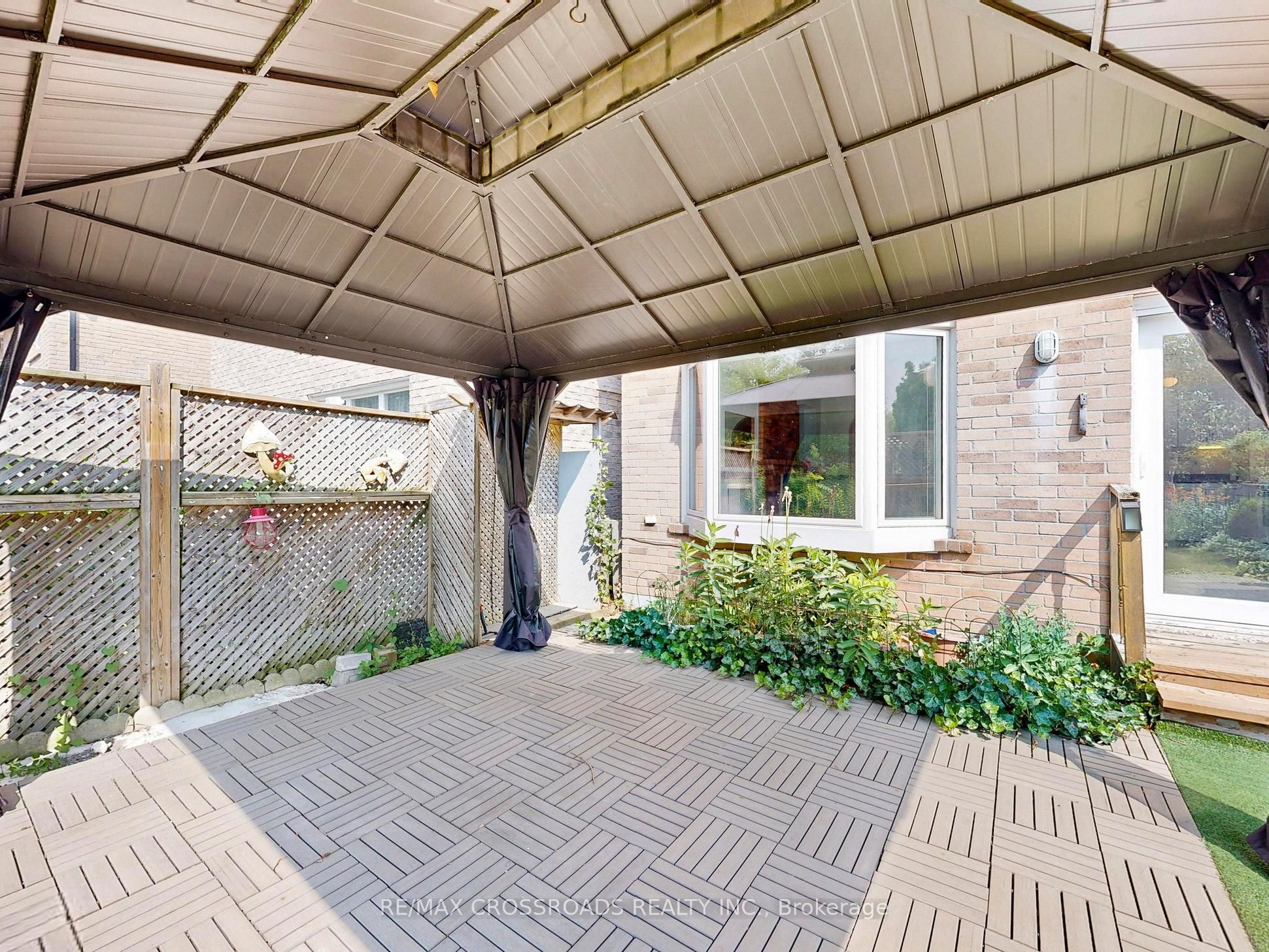 61 Hamilton Hall Drive Property Photo 48