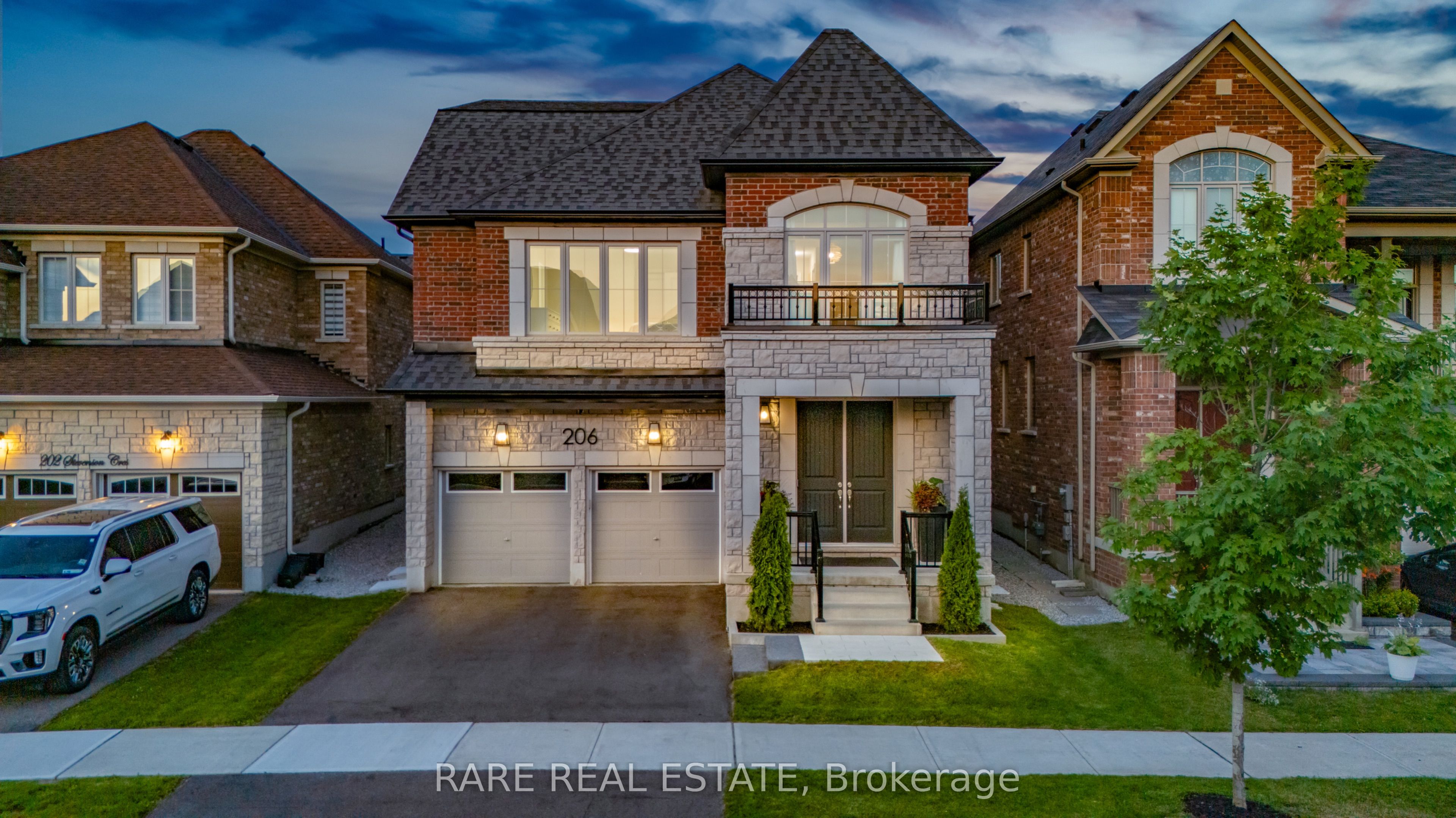 206 Stevenson Cres Property Photo 1